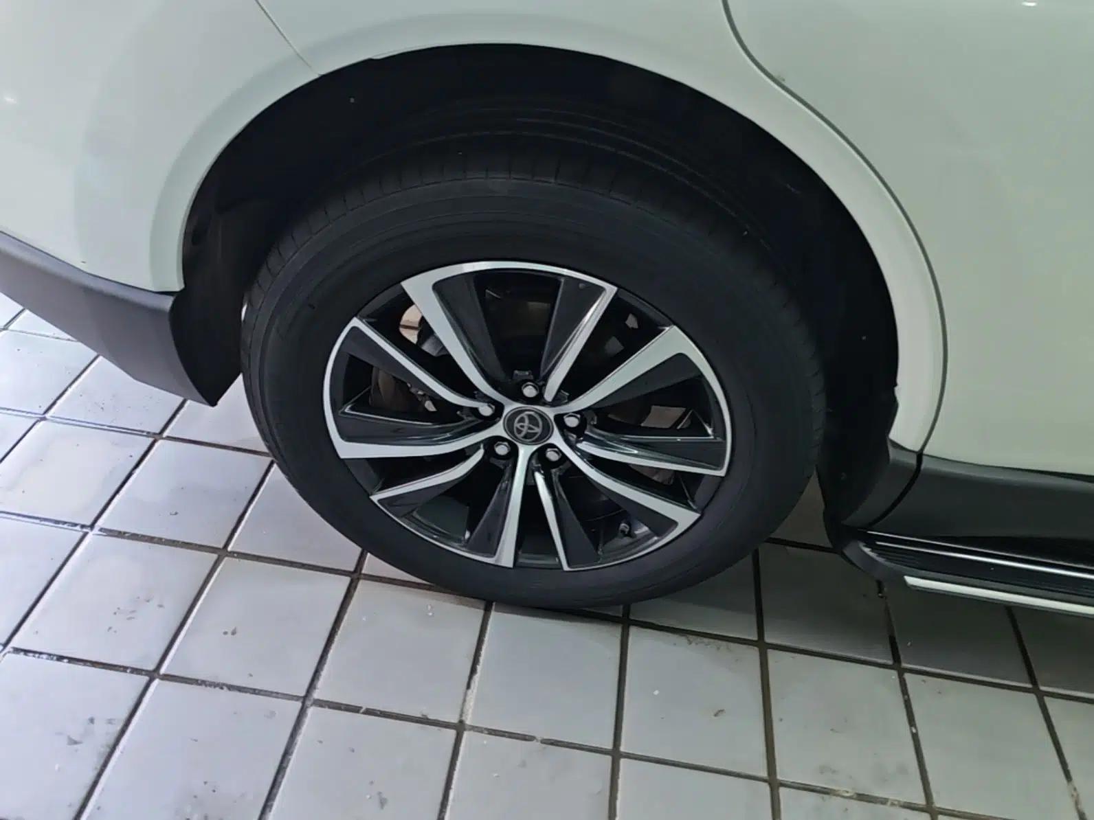 Toyota Harrier 2022 2.0L CVT Two-Wheel Drive Entry Version — миниатюра 10