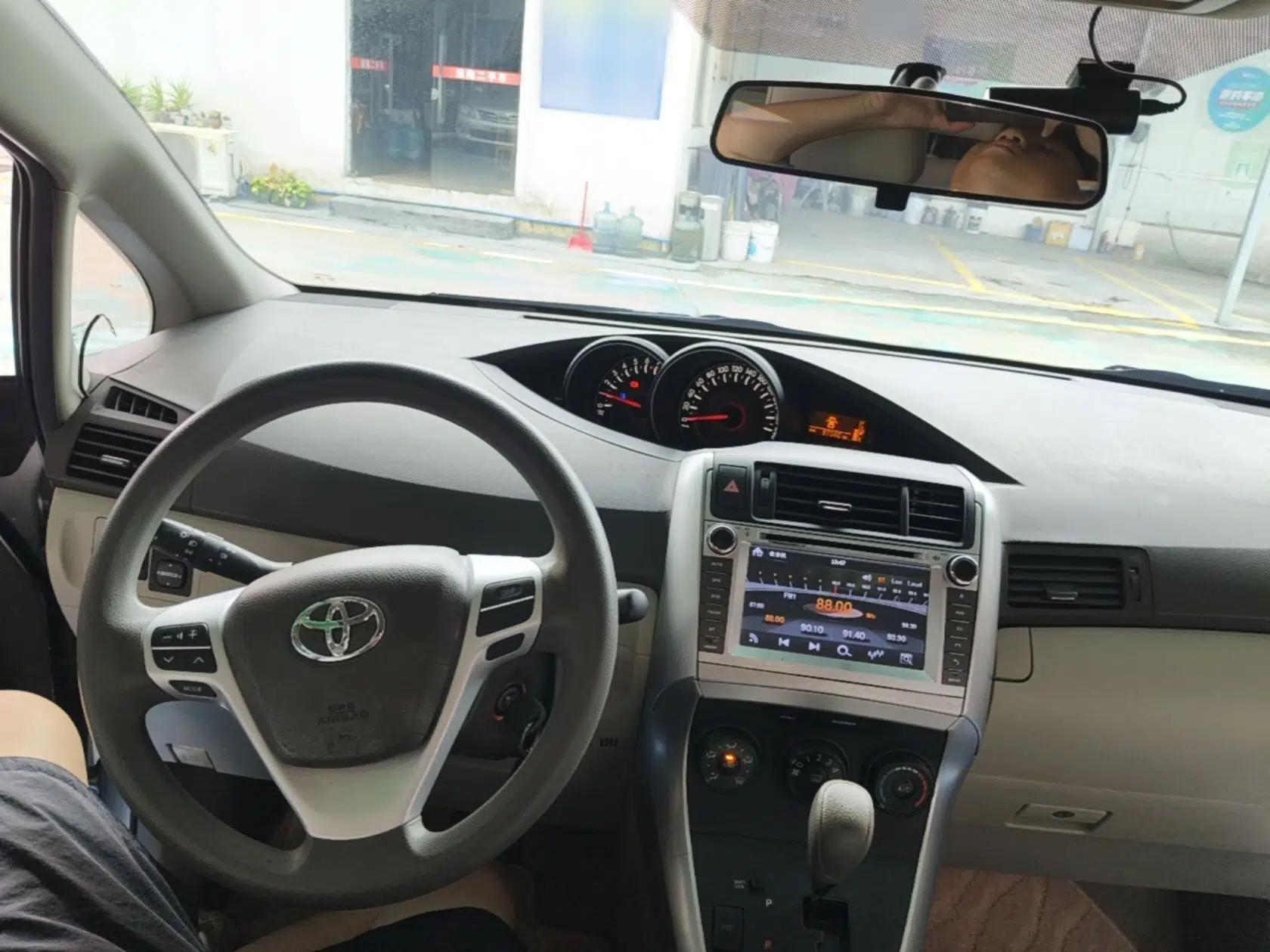 Toyota Verso 2014 Starlight 180E CVT Elite Edition — миниатюра 13