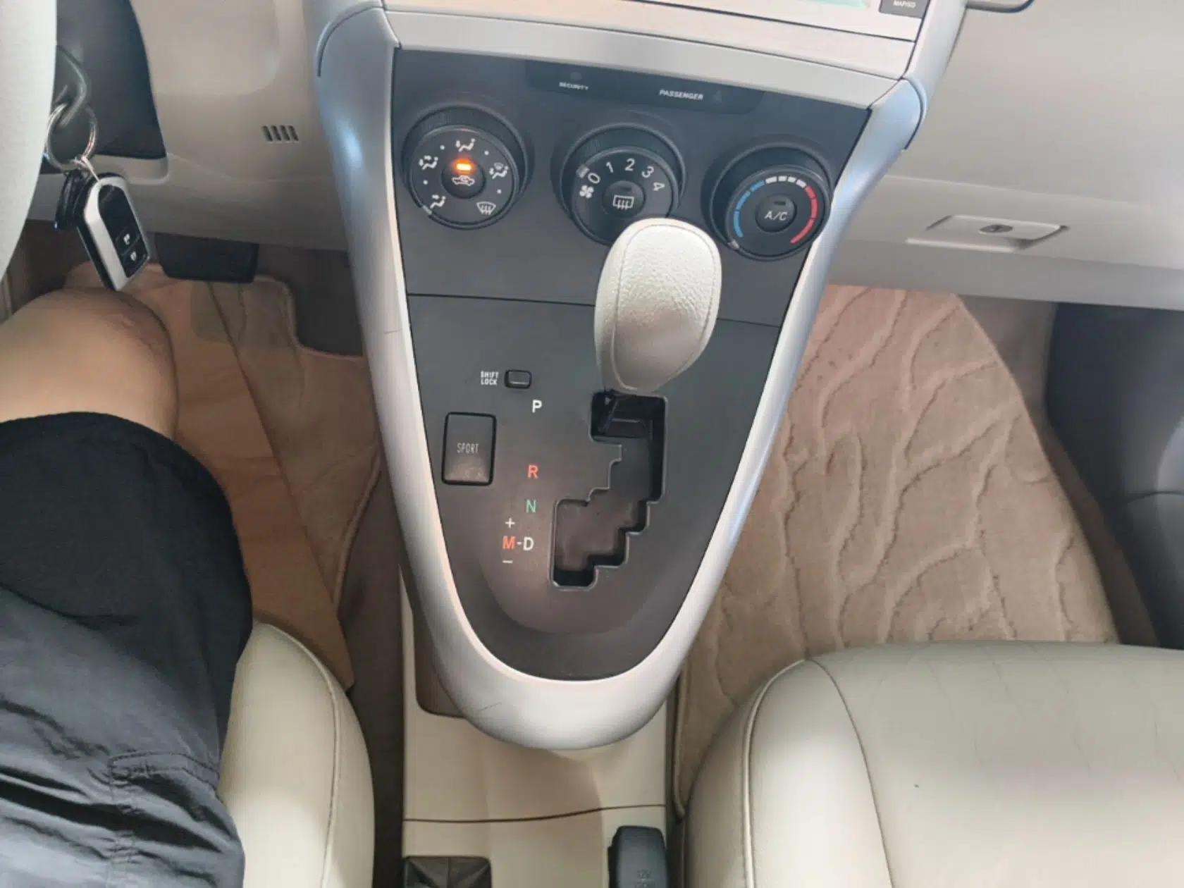Toyota Verso 2014 Starlight 180E CVT Elite Edition — миниатюра 17