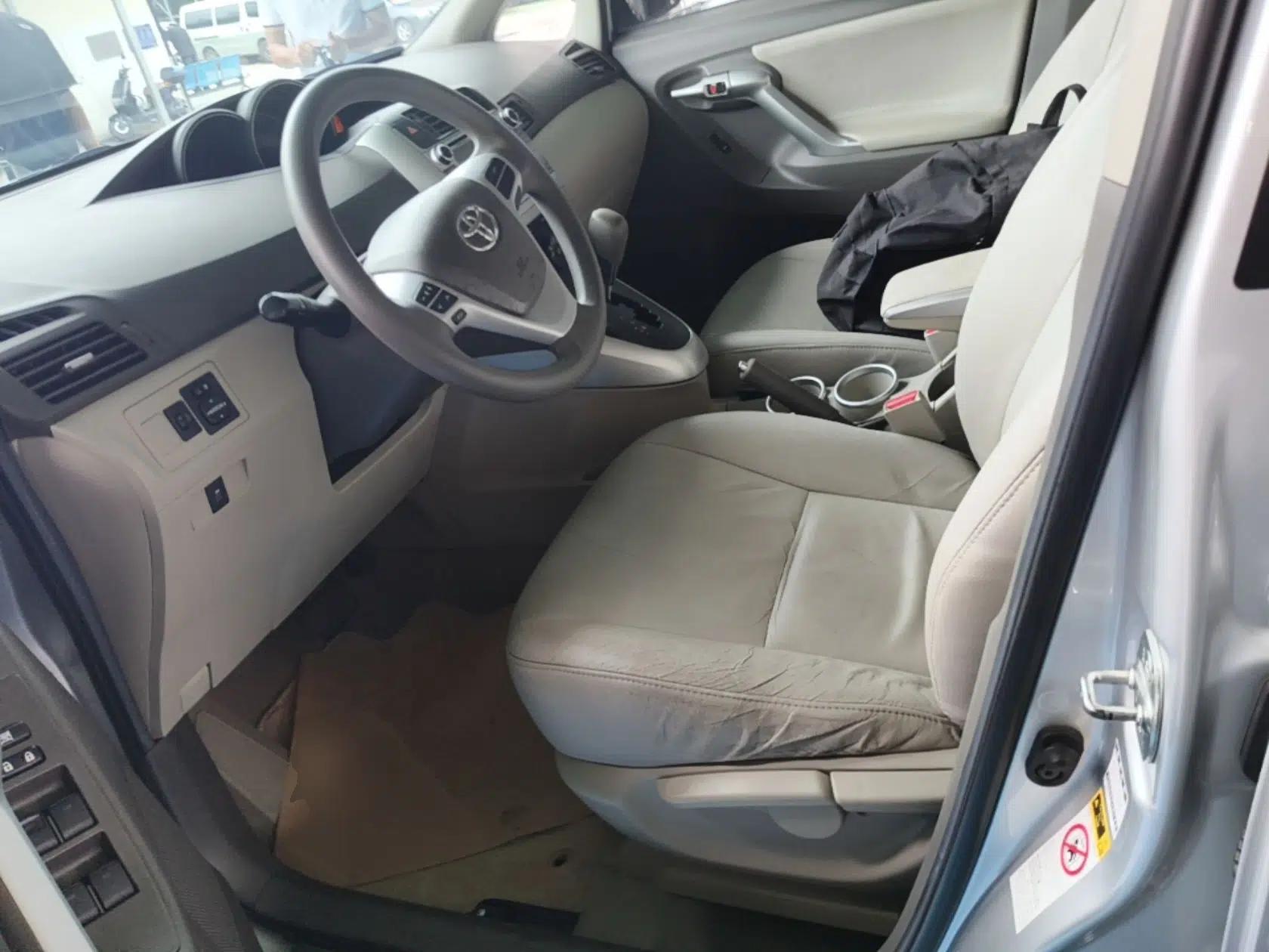 Toyota Verso 2014 Starlight 180E CVT Elite Edition — миниатюра 18