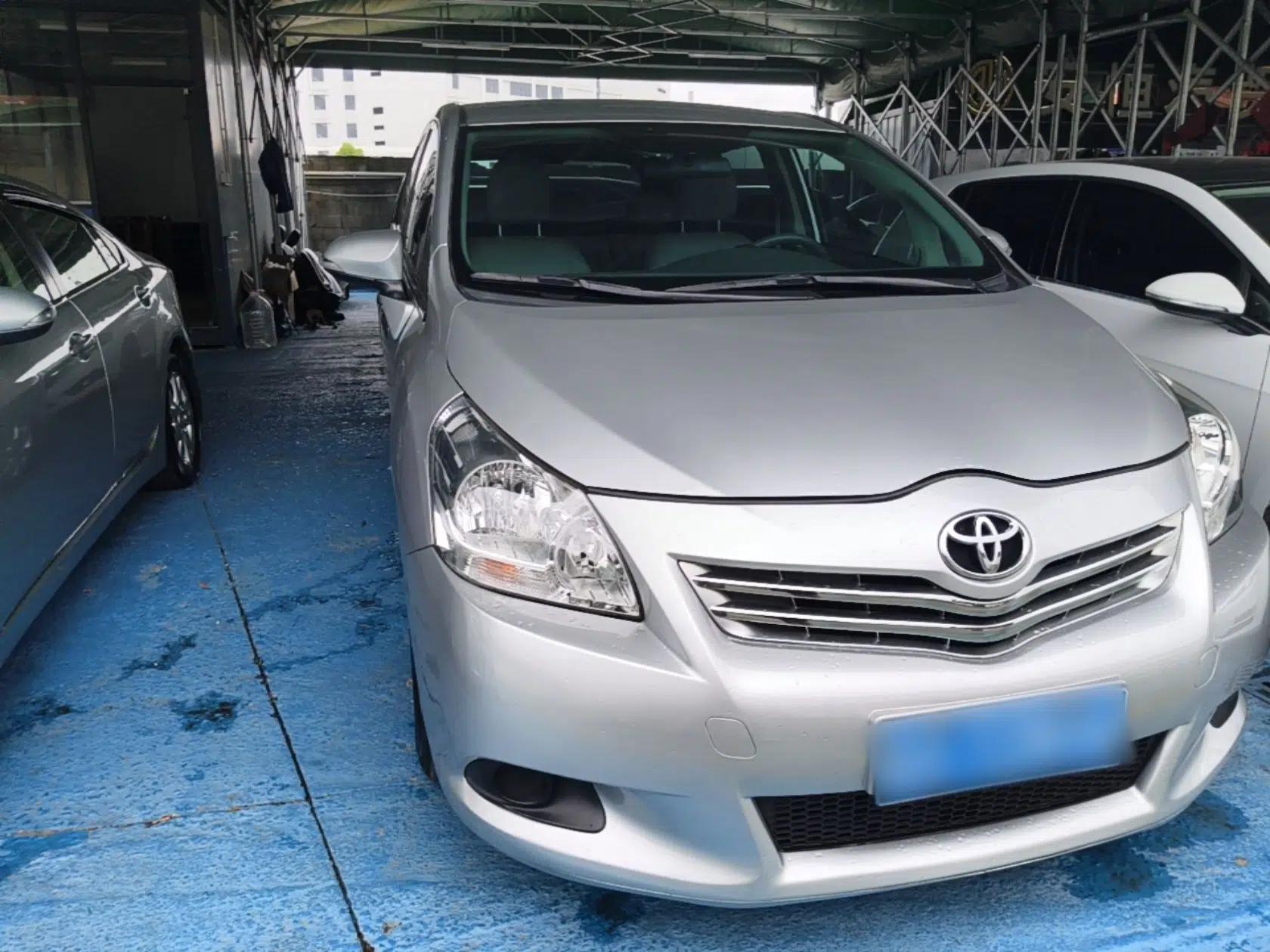 Toyota Verso 2014 Starlight 180E CVT Elite Edition — миниатюра 3