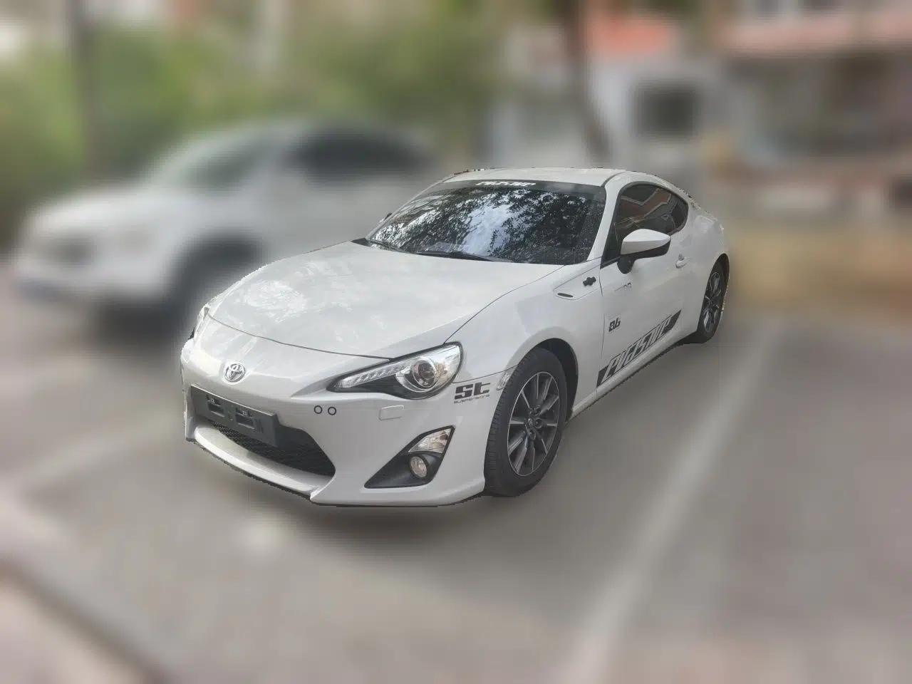 Toyota 86 2013 2.0L Automatic Luxury Version — миниатюра 1