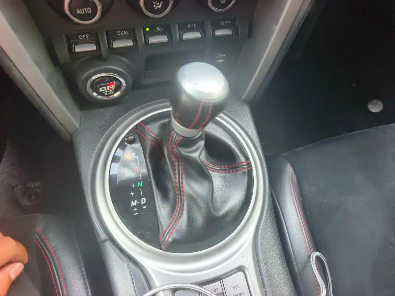 Toyota 86 2013 2.0L Automatic Luxury Version — миниатюра 15