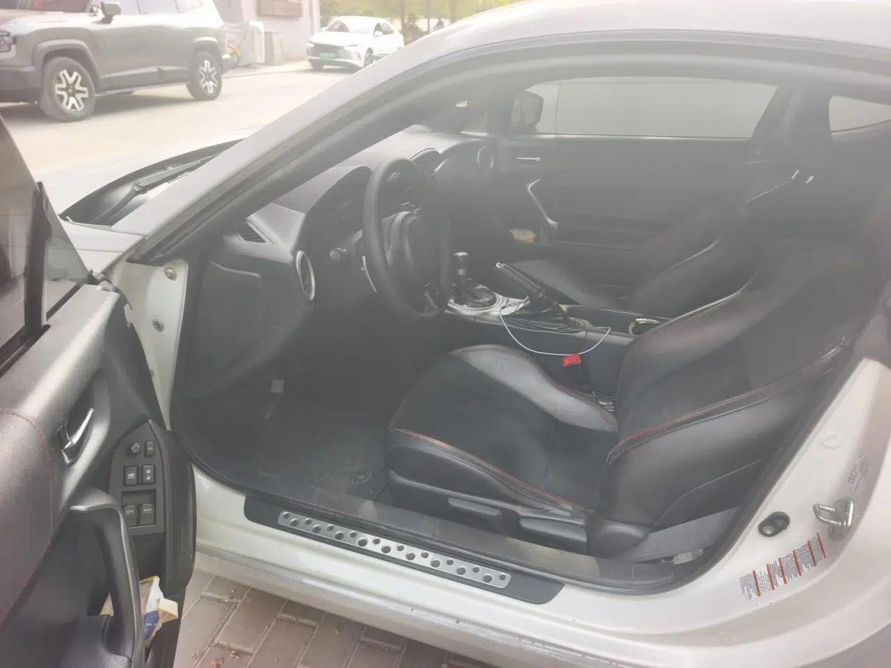 Toyota 86 2013 2.0L Automatic Luxury Version — миниатюра 17
