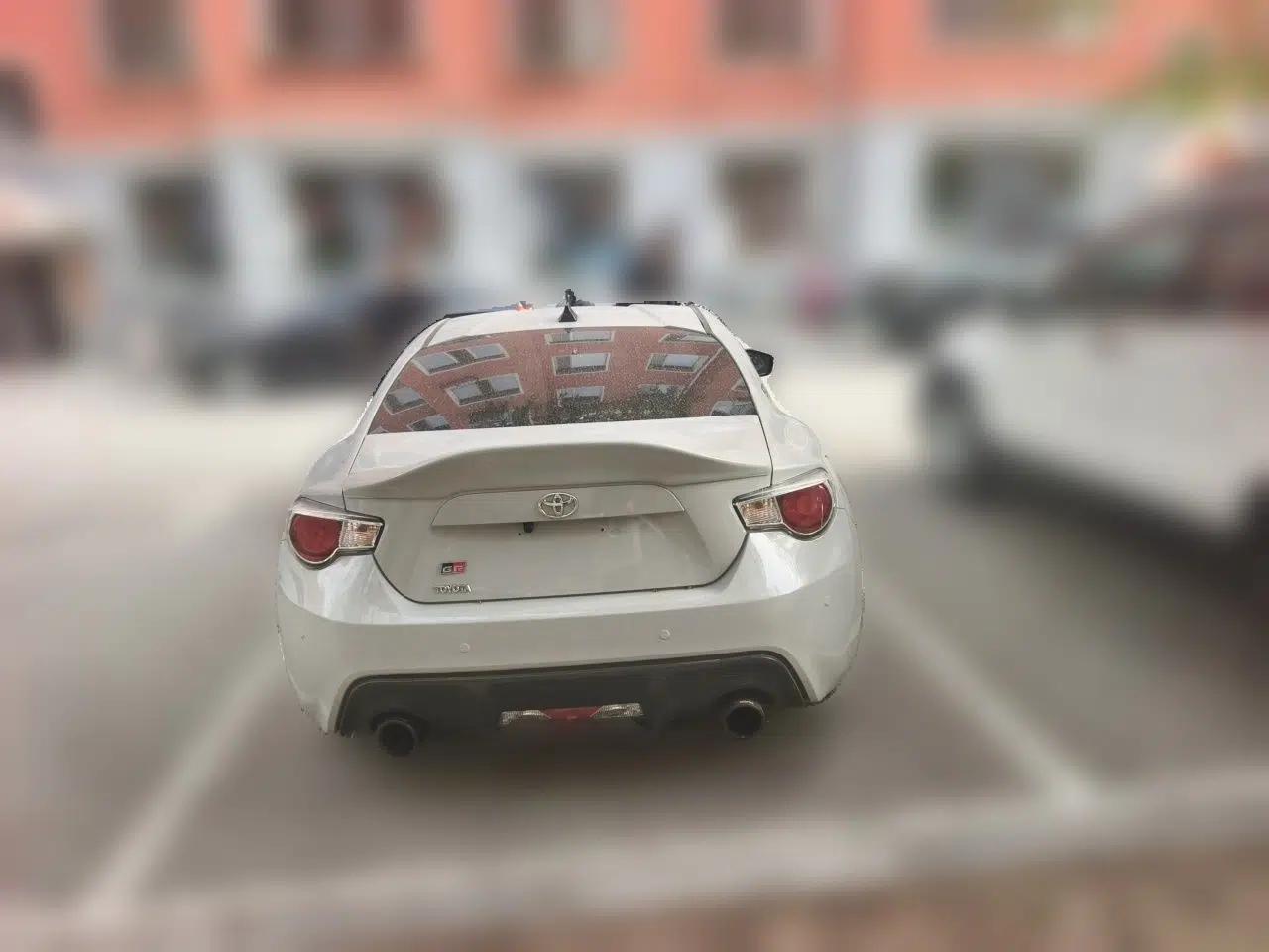 Toyota 86 2013 2.0L Automatic Luxury Version — миниатюра 5