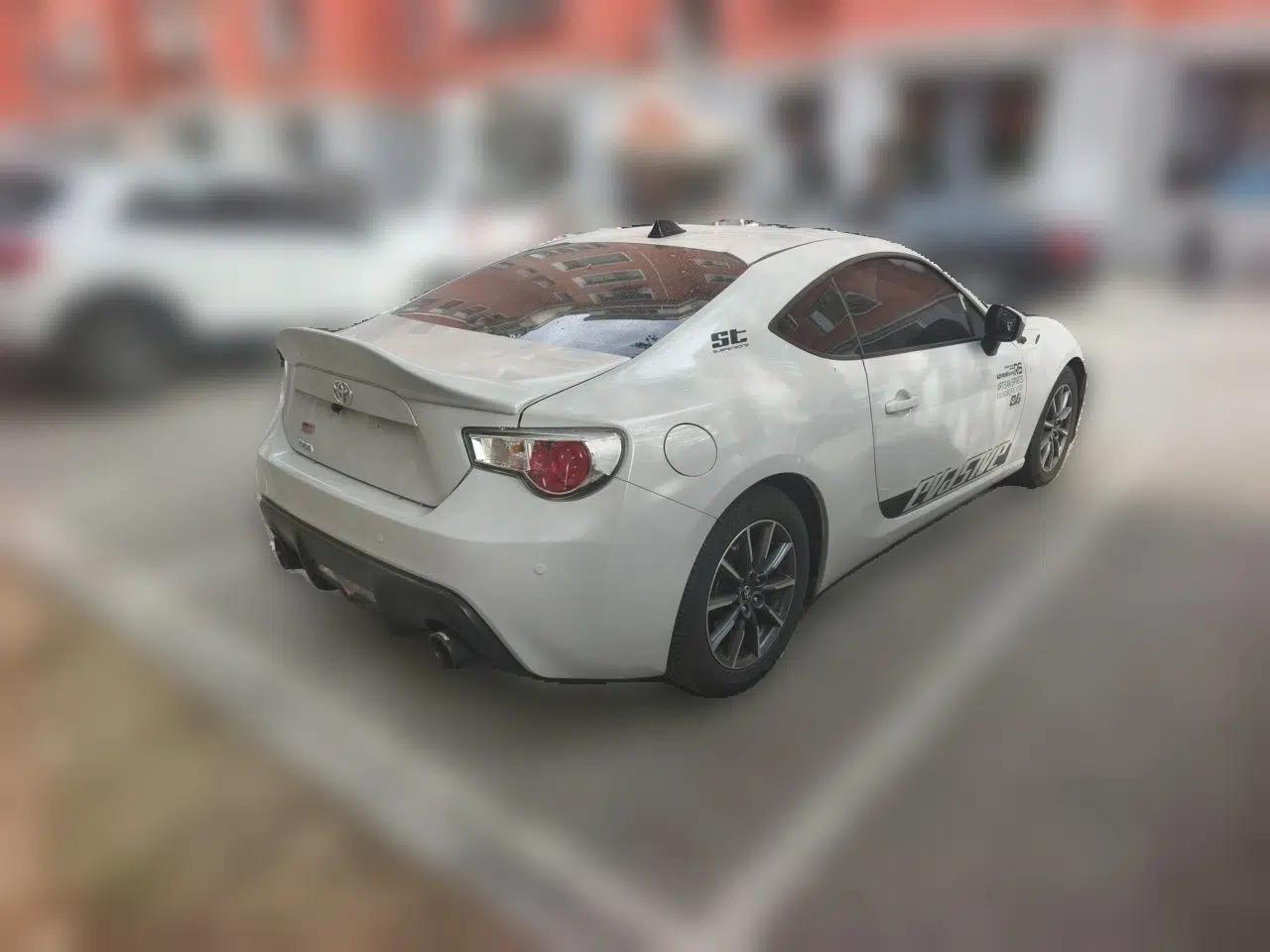 Toyota 86 2013 2.0L Automatic Luxury Version — миниатюра 6