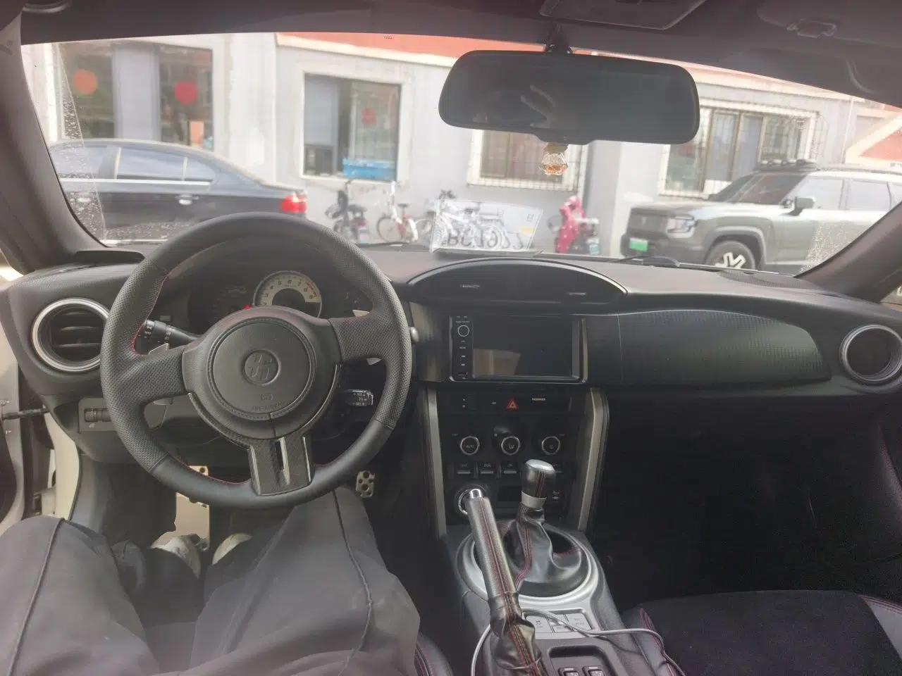 Toyota 86 2013 2.0L Automatic Luxury Version — миниатюра 10