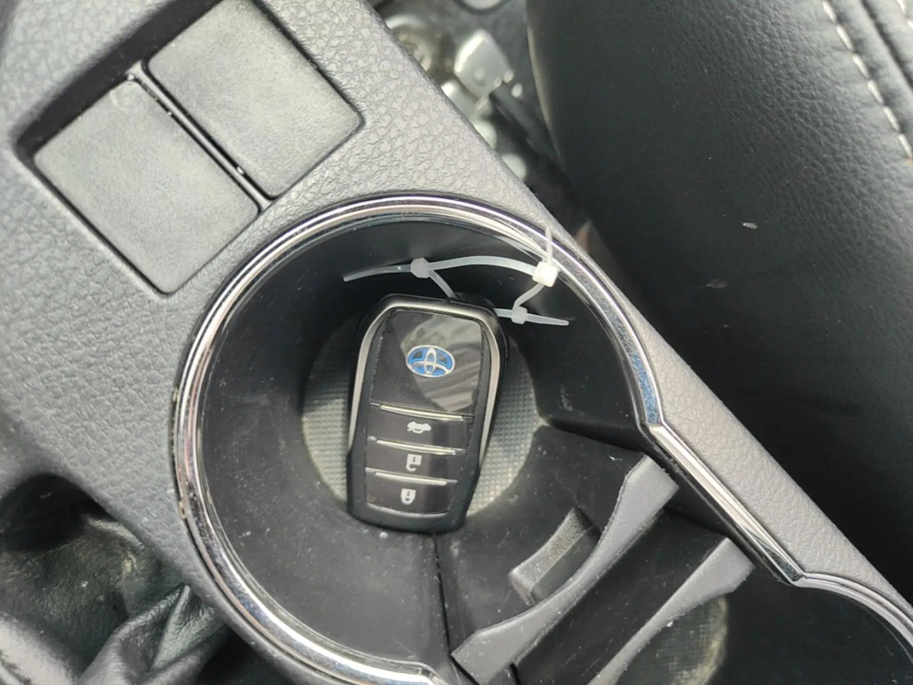 Toyota Corolla Hybrid E+ 2020 1.8L E-CVT Comfort Edition — миниатюра 12