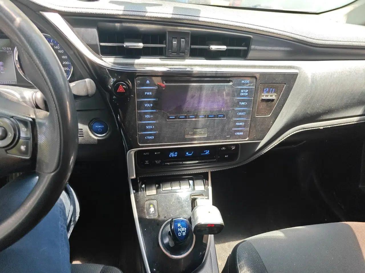 Toyota Corolla Hybrid E+ 2019 1.8L E-CVT Leading Edition — миниатюра 14