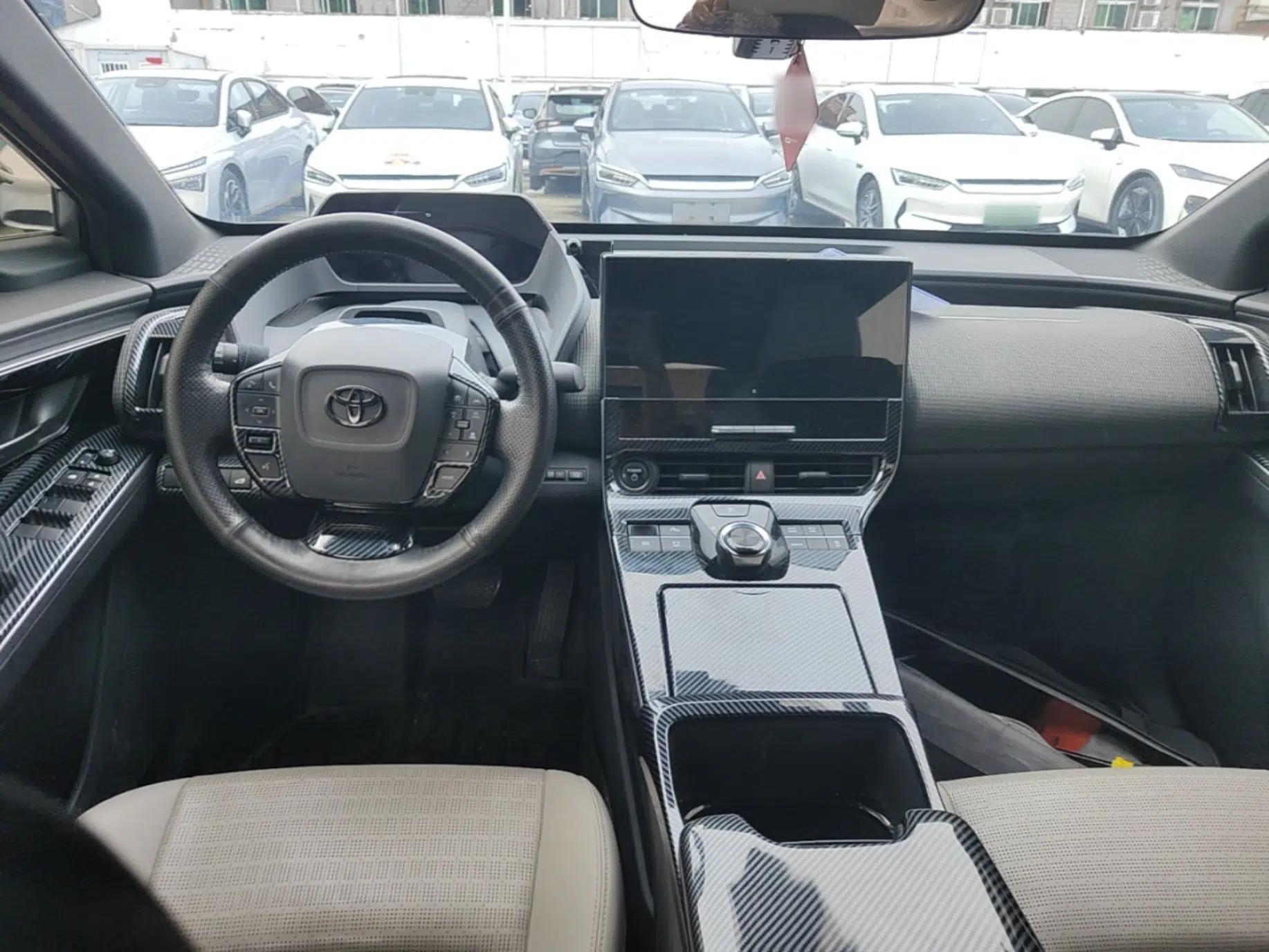 Toyota GAC bZ4X 2022 Long-Range Pro — миниатюра 13