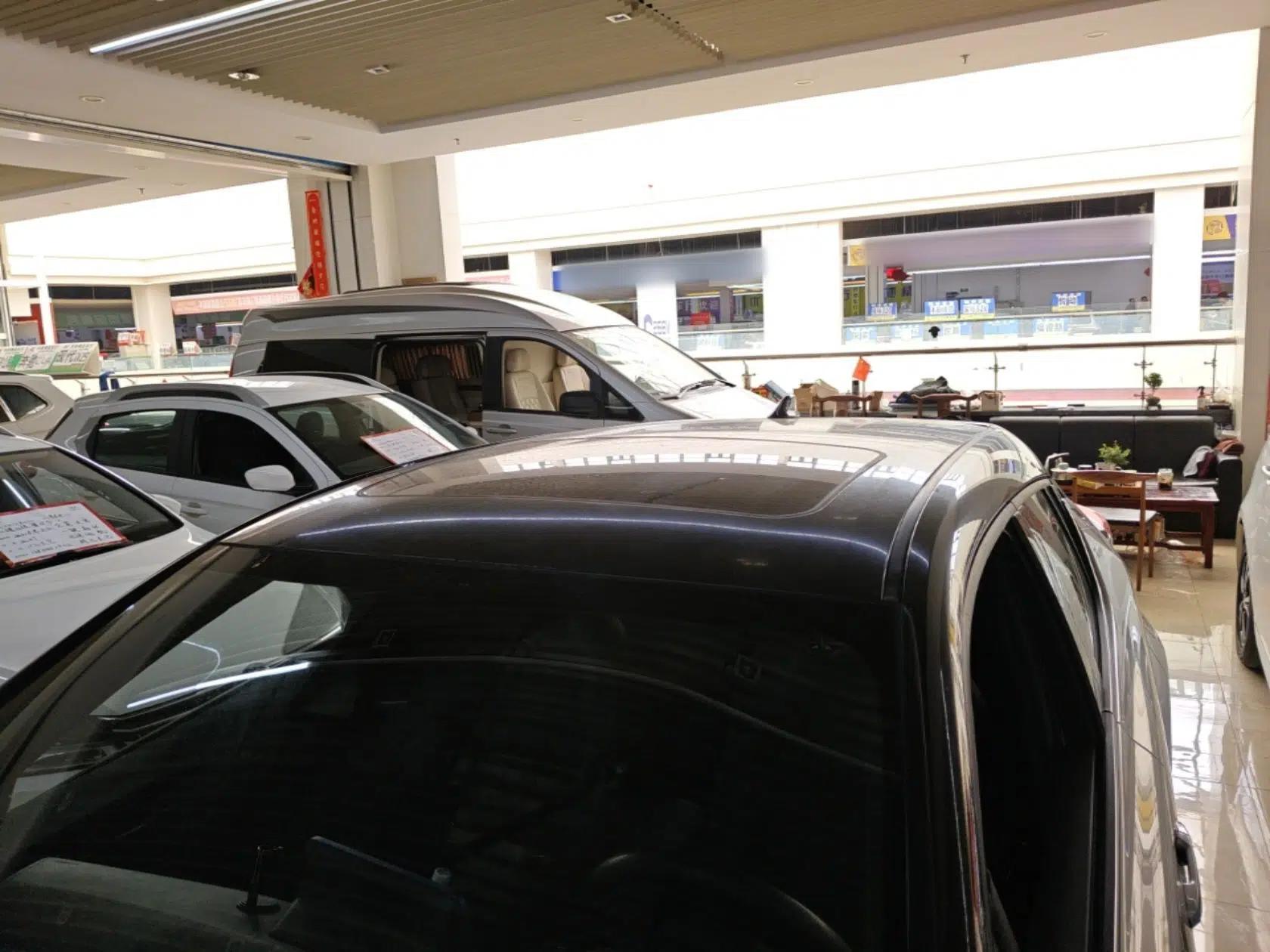 Toyota C-HR EV 2020 Luxury Sunroof Edition — миниатюра 11