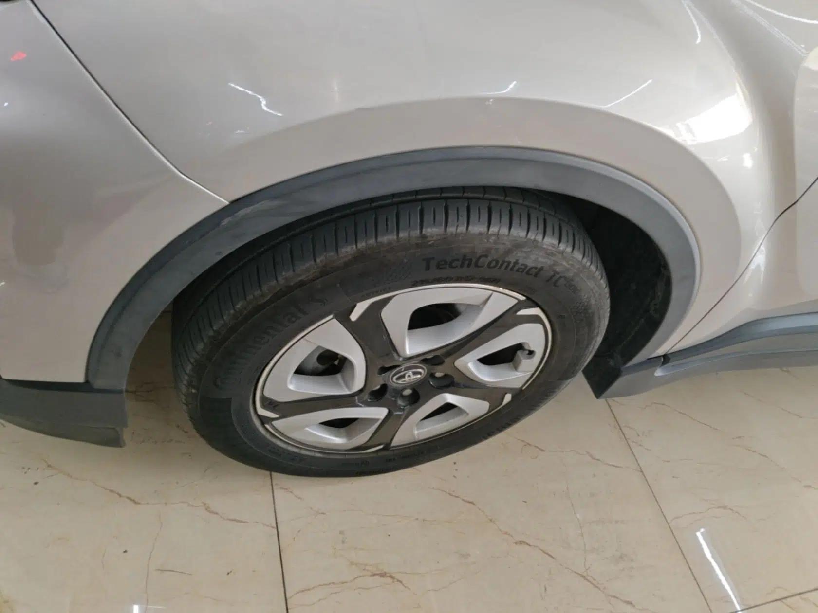 Toyota C-HR EV 2020 Luxury Sunroof Edition — миниатюра 8