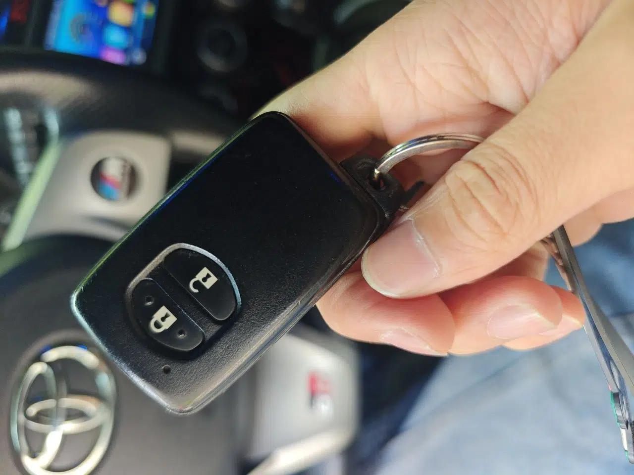 Toyota Zelas 2011 2.5L Luxury Edition — миниатюра 9
