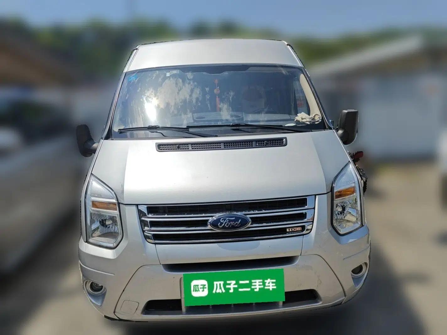Ford Transit Custom 2016 2.2T Long-Wheelbase 9-Seater Mid-Roof Luxury Coach with 135 Horsepower — миниатюра 2