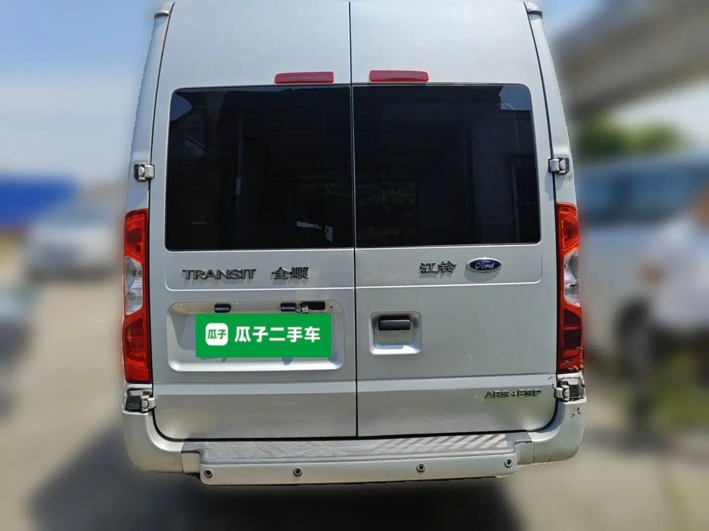 Ford Transit Custom 2016 2.2T Long-Wheelbase 9-Seater Mid-Roof Luxury Coach with 135 Horsepower — миниатюра 5