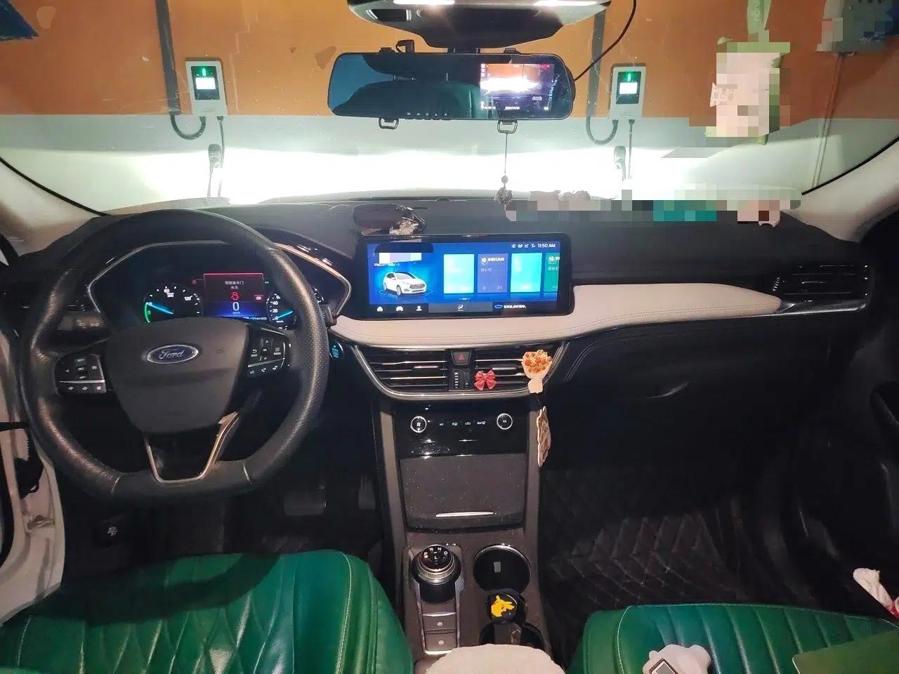 Ford Escape New Energy 2021 PHEV model — миниатюра 10