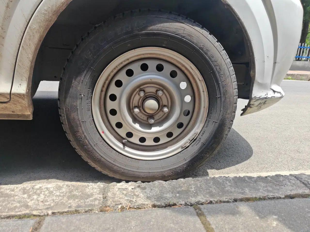 Foton MP-X E 2016 2.0L Express Edition 4G63 — миниатюра 8