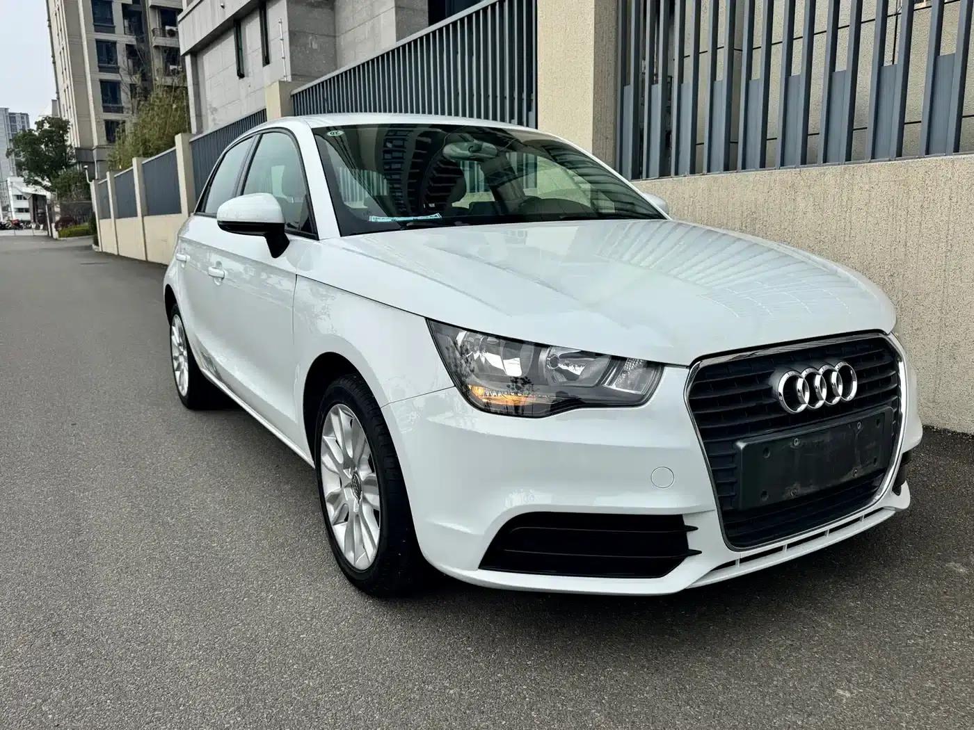 Audi A1 2014 30 TFSI Sportback Fashion Edition — миниатюра 2