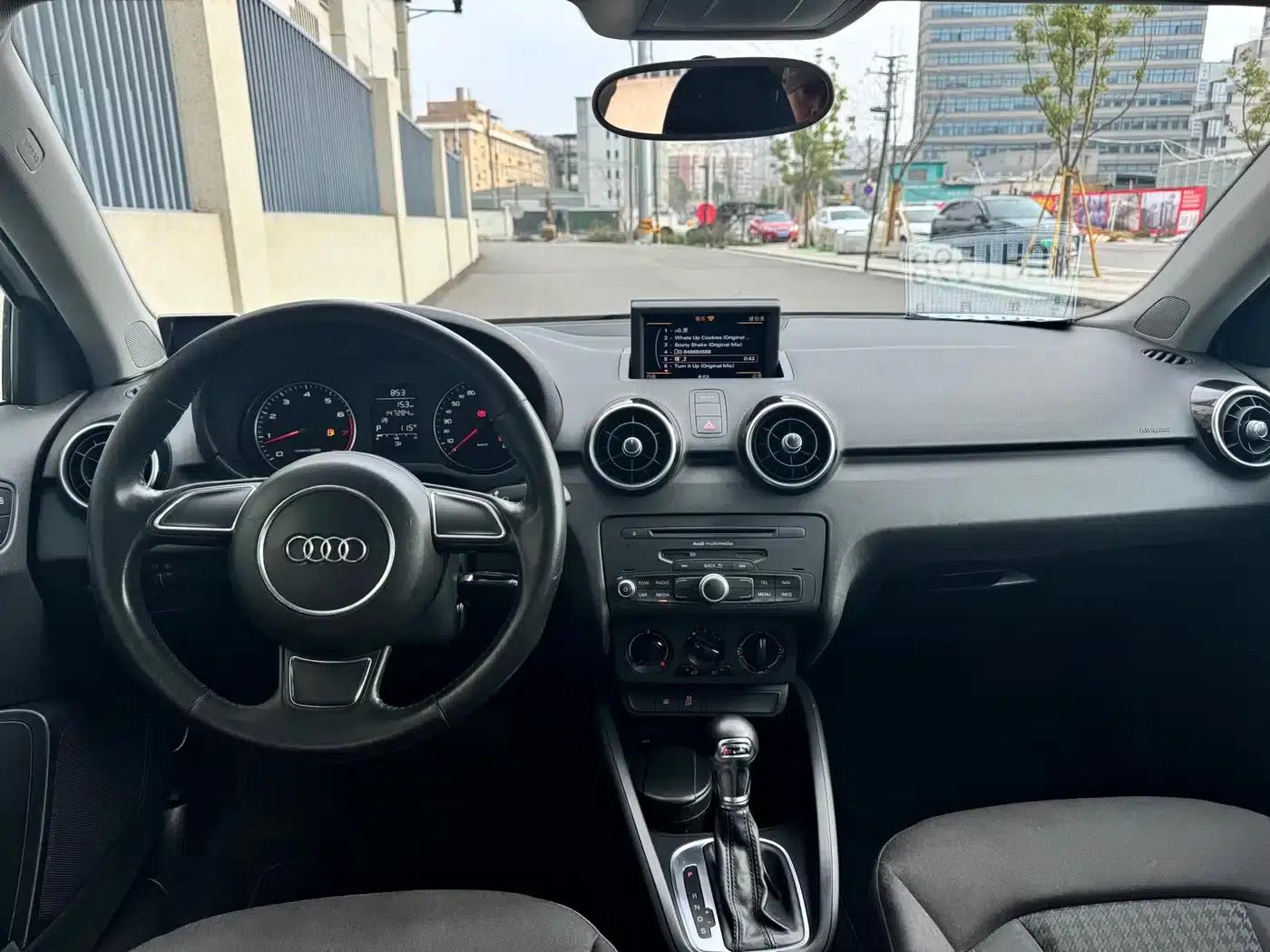 Audi A1 2014 30 TFSI Sportback Fashion Edition — миниатюра 6