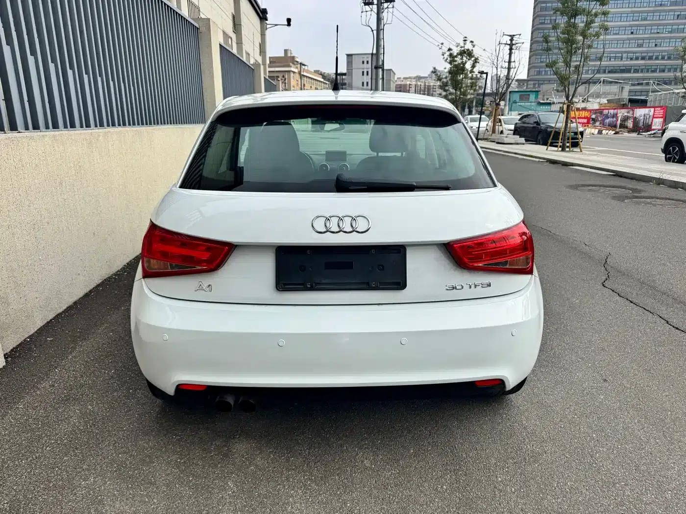 Audi A1 2014 30 TFSI Sportback Fashion Edition — миниатюра 9