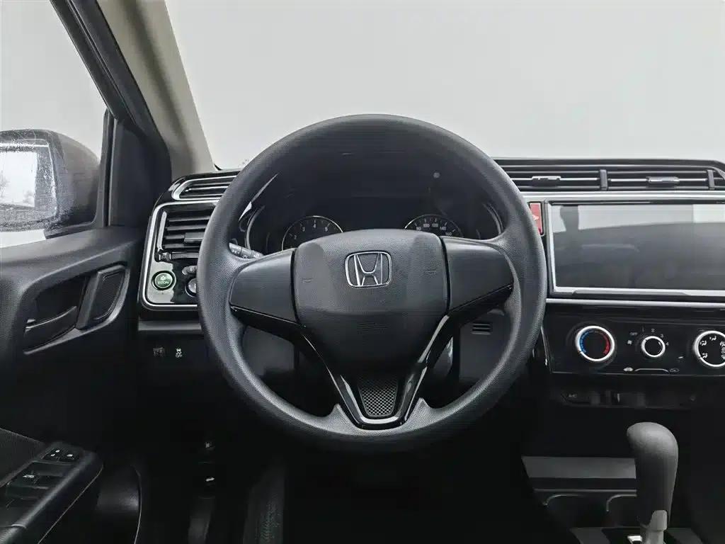 2017 Honda Crider 1.5L CVT Comfort Edition — миниатюра 11