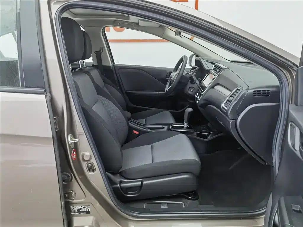 2017 Honda Crider 1.5L CVT Comfort Edition — миниатюра 23