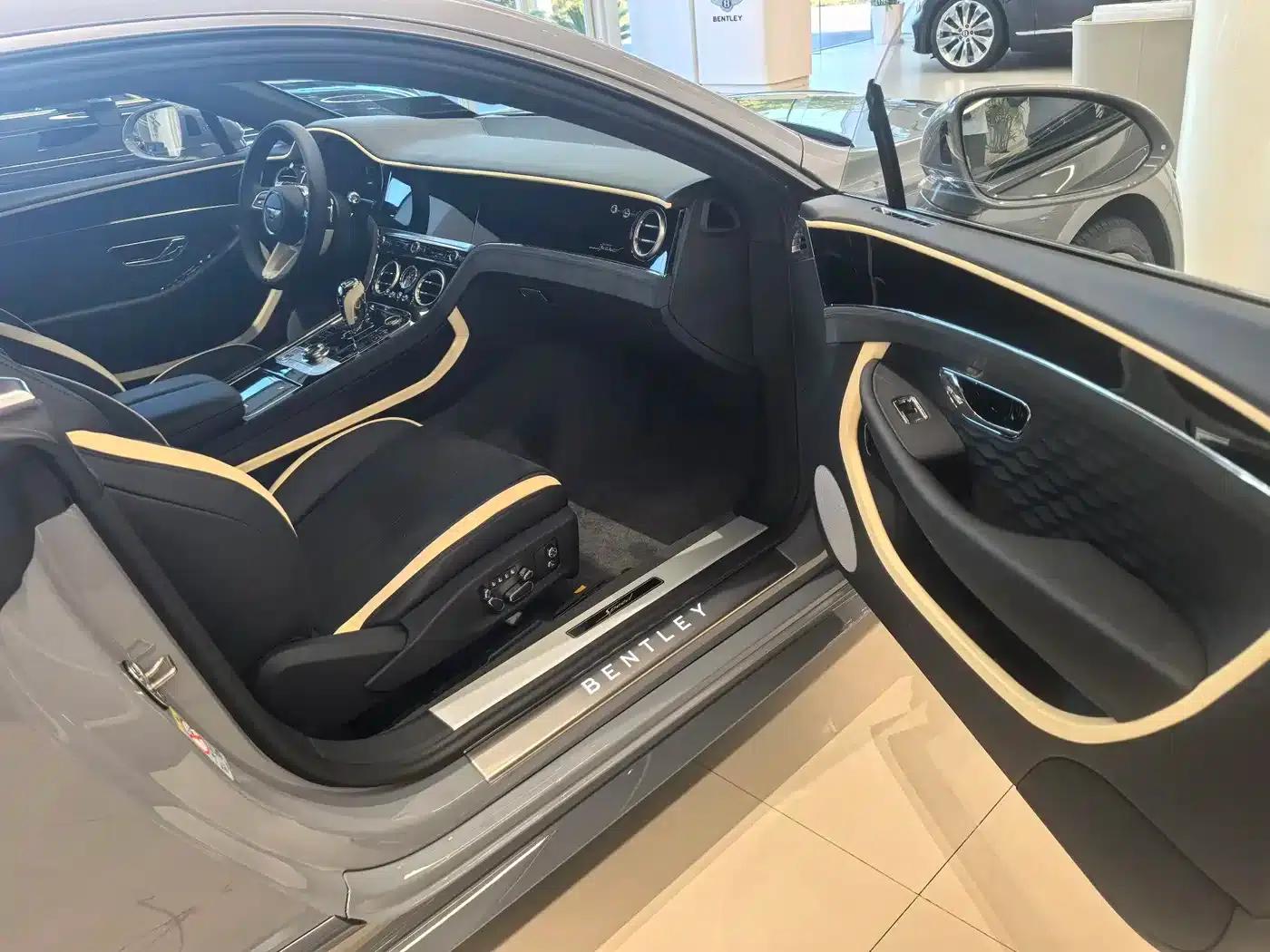 2025 Continental Plug-in Hybrid GT Ultimate Edition — миниатюра 9