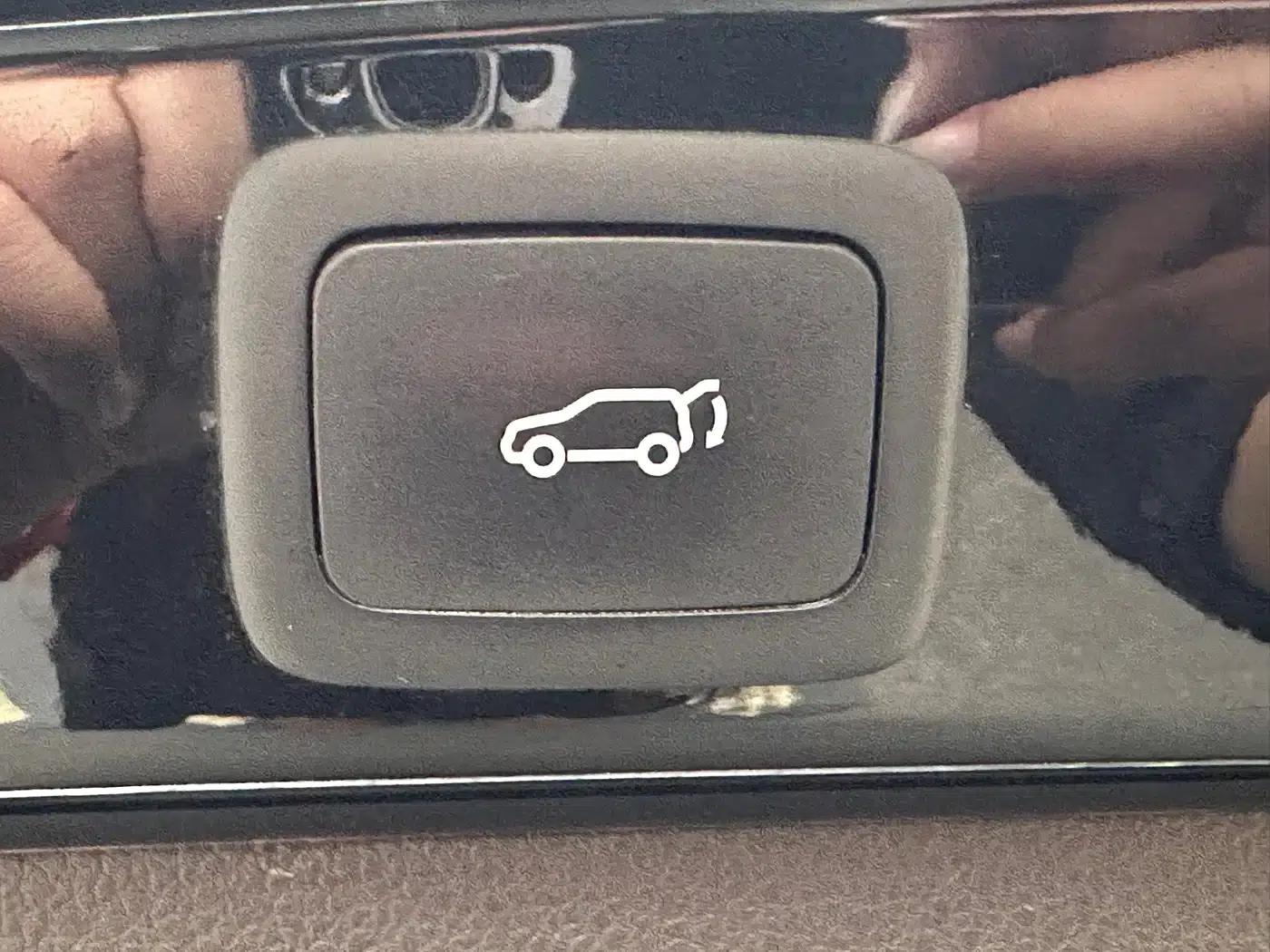 Roewe RX8 2019 30T Intelligent Internet Two-Wheel Drive Super Flagship Edition — миниатюра 11