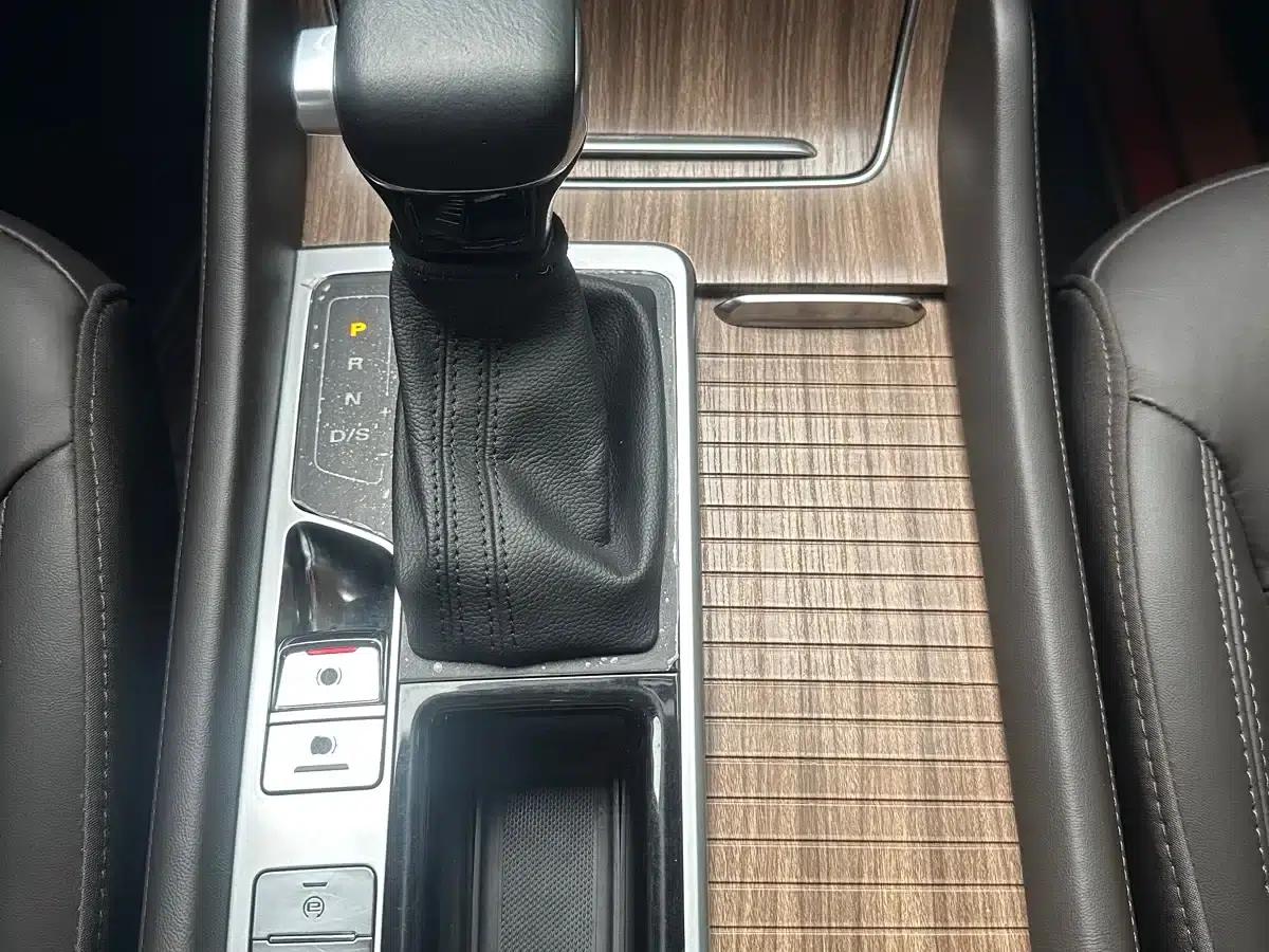 Roewe RX8 2019 30T Intelligent Internet Two-Wheel Drive Super Flagship Edition — миниатюра 16