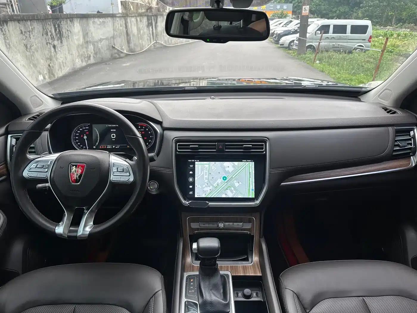 Roewe RX8 2019 30T Intelligent Internet Two-Wheel Drive Super Flagship Edition — миниатюра 4