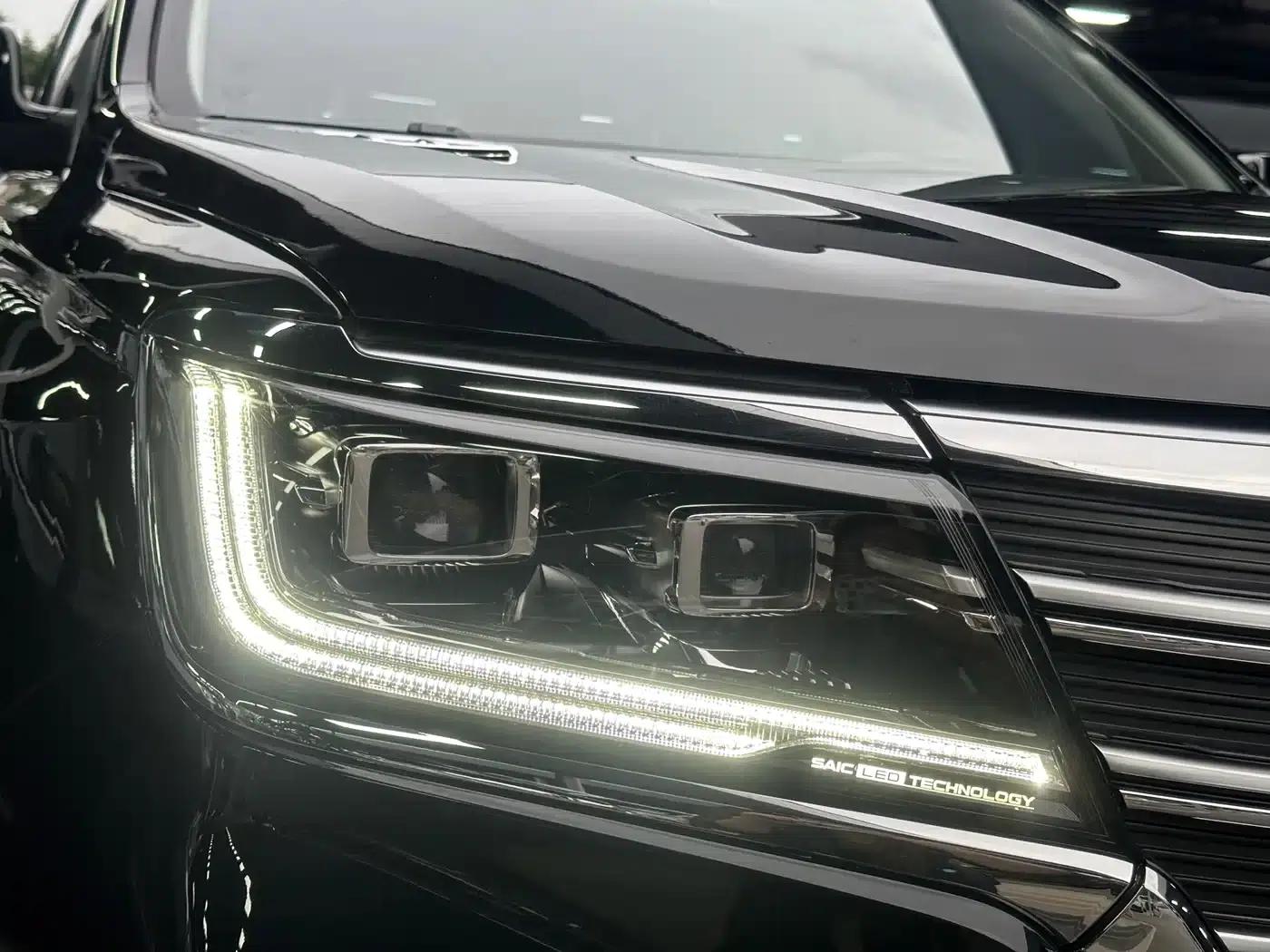 Roewe RX8 2019 30T Intelligent Internet Two-Wheel Drive Super Flagship Edition — миниатюра 7