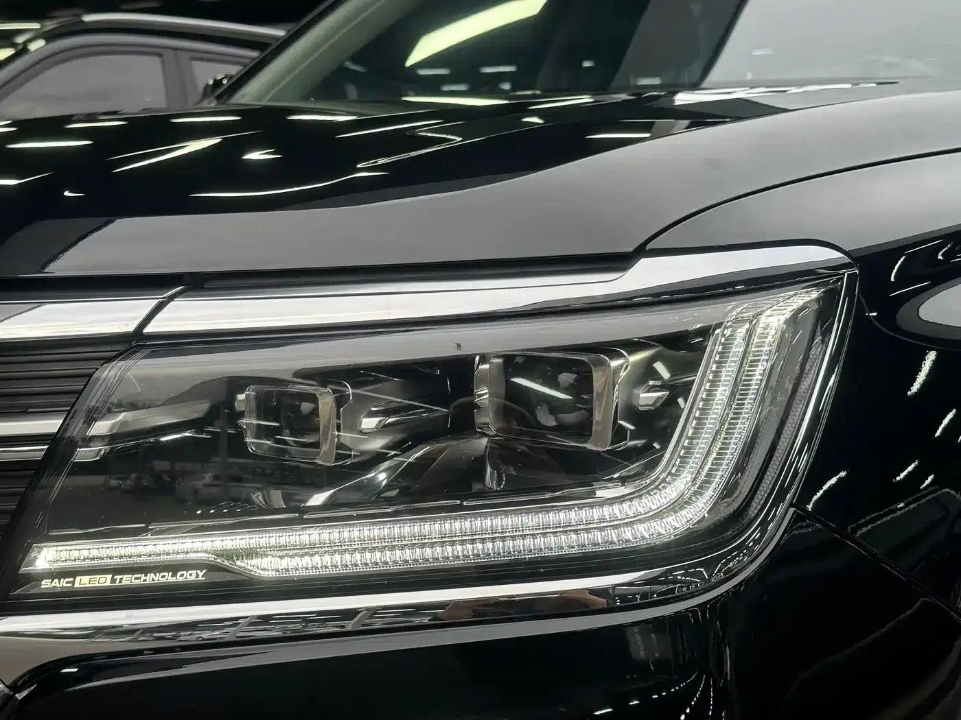 Roewe RX8 2019 30T Intelligent Internet Two-Wheel Drive Super Flagship Edition — миниатюра 8