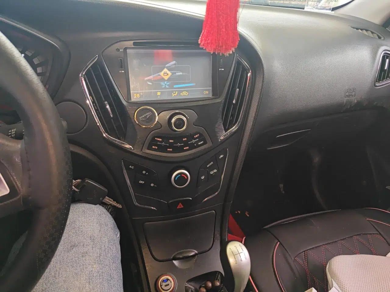 GAC Trumpchi GA3S Vision 2014 1.6L Manual Luxury Edition — миниатюра 14