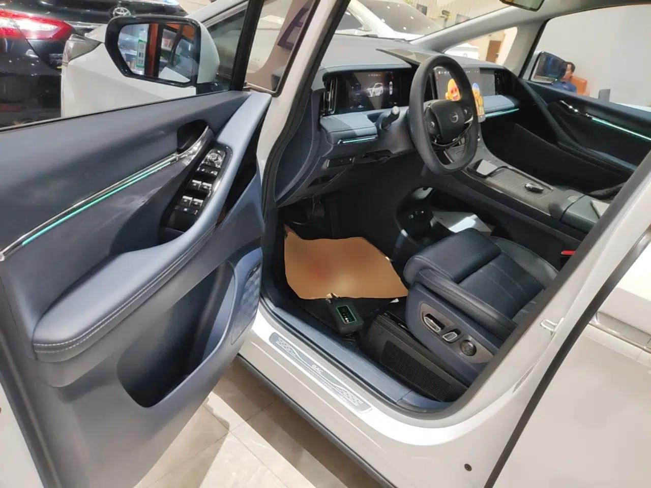 GAC Trumpchi Xiangwang M8 2025 Kunkun Series Ultra First-Class Cabin — миниатюра 18