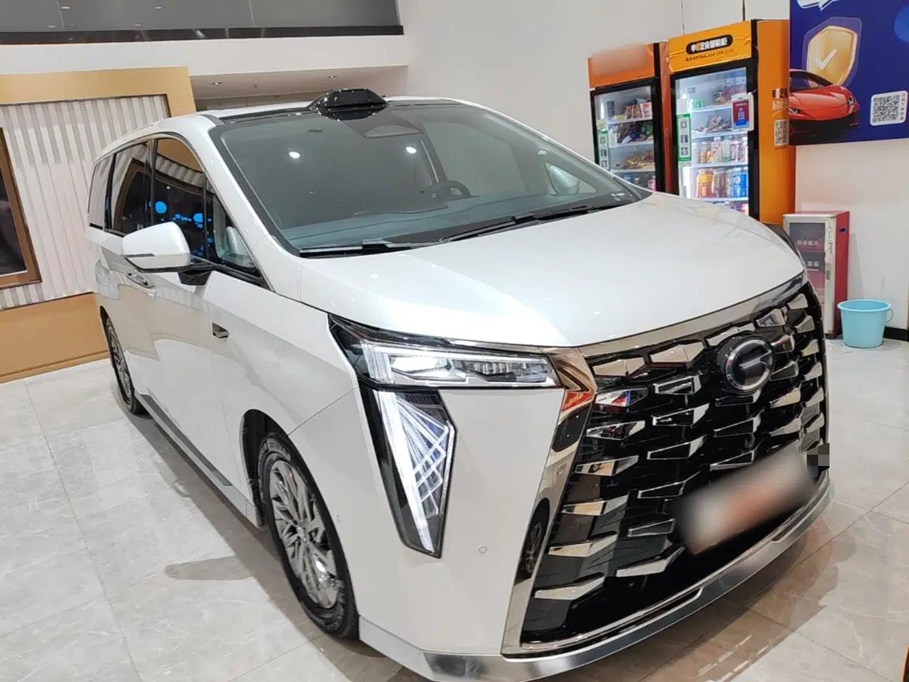 GAC Trumpchi Xiangwang M8 2025 Kunkun Series Ultra First-Class Cabin — миниатюра 6