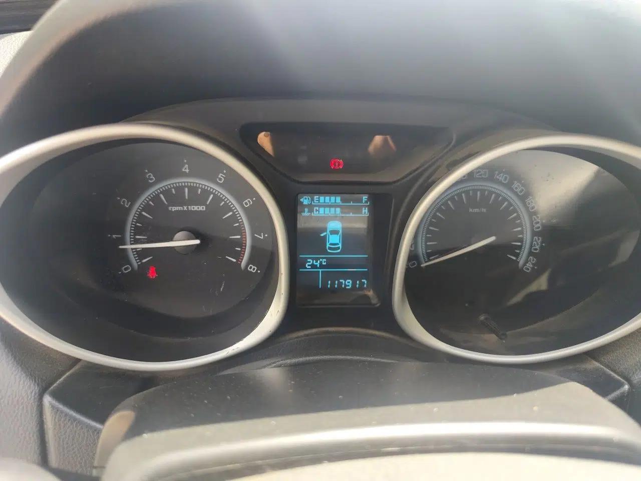 GAC Trumpchi GS5 Super 2016 2.0L Manual Two-Wheel Drive Comfort Edition — миниатюра 12