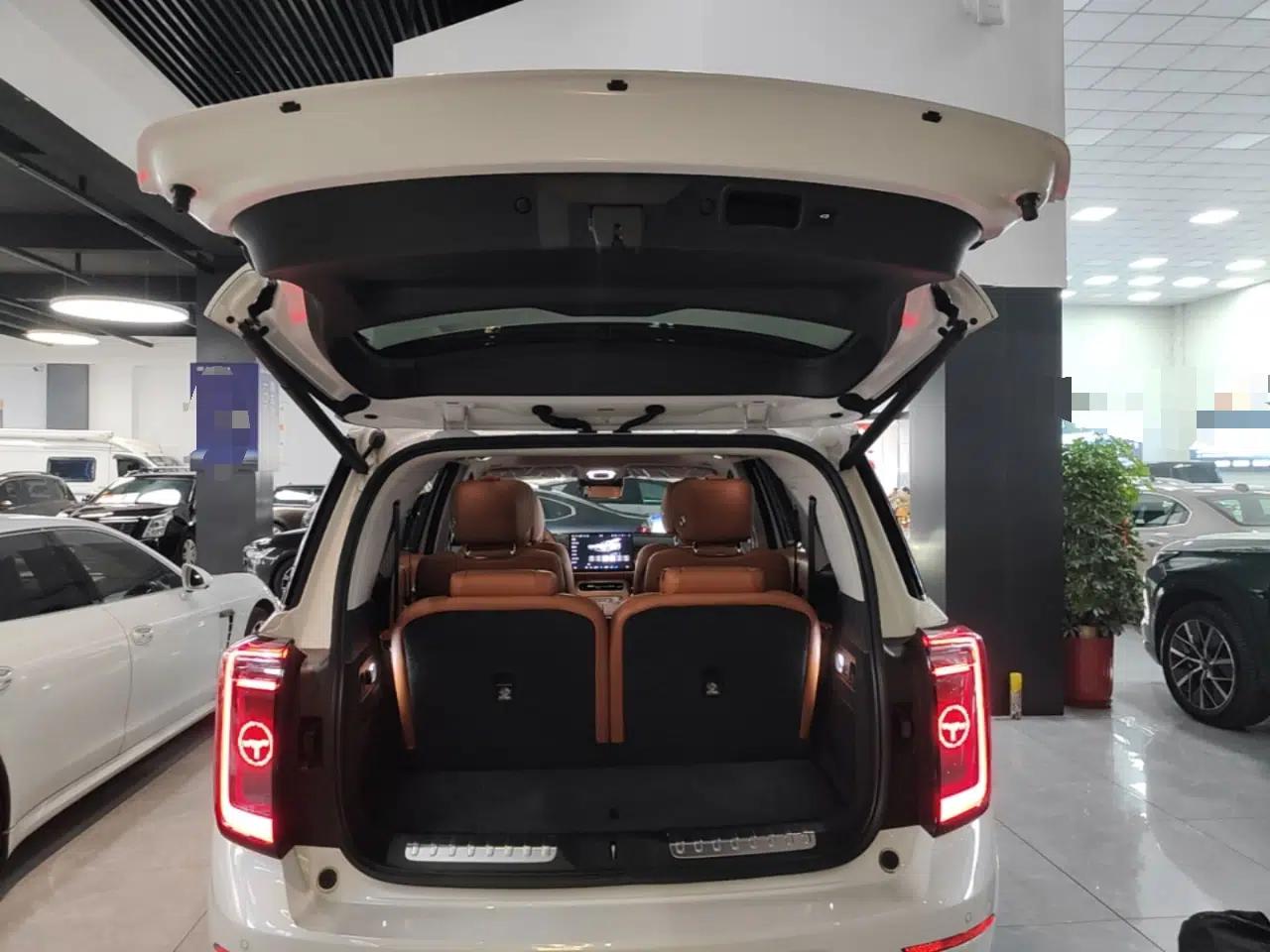 GAC Trumpchi S9 2025 Model Qiankun Ultra 6-Seater — миниатюра 18