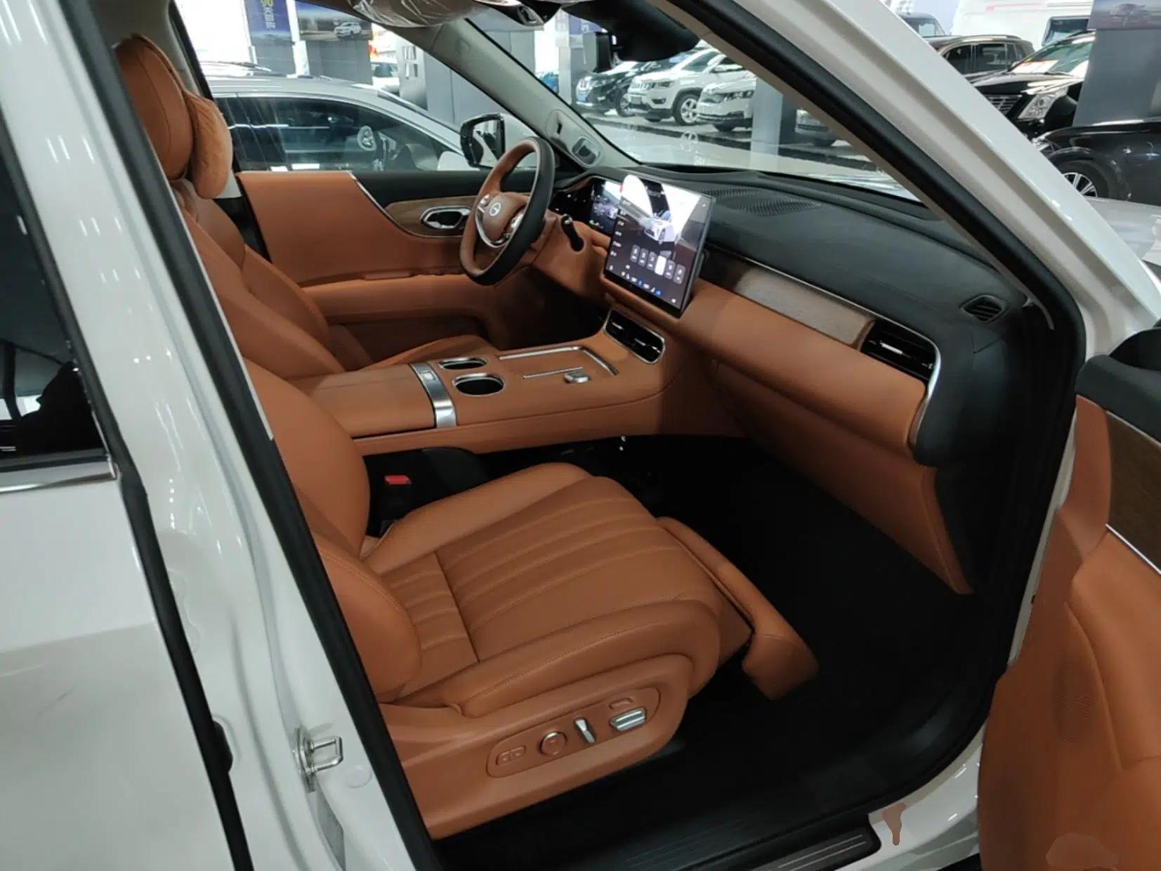 GAC Trumpchi S9 2025 Model Qiankun Ultra 6-Seater — миниатюра 23