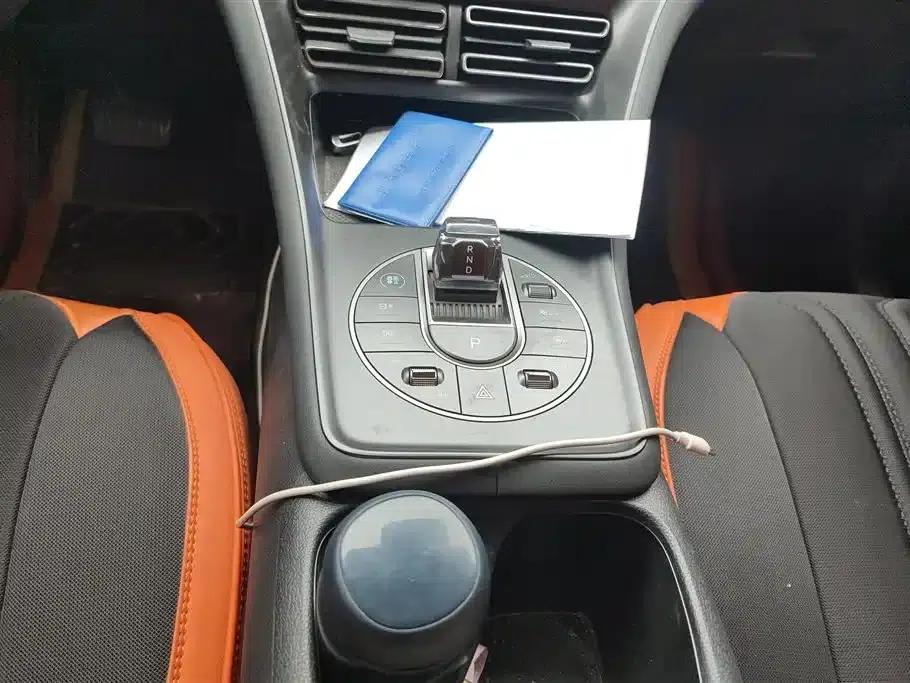 Hiace 05 DM-i 2025 DM-i 75KM Luxury Edition — миниатюра 16