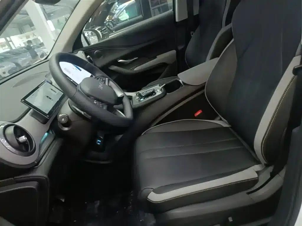 Hiace 05 DM-i 2025 DM-i Smart Driving Edition 75KM Premium — миниатюра 15