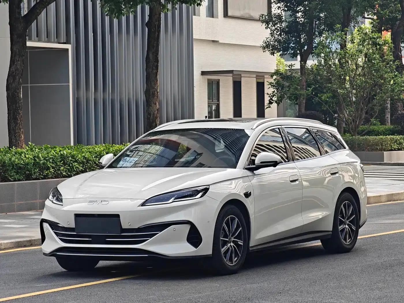 Seal 06 DM-i Touring Edition 2025 DM-i 150KM Premium Model — миниатюра 1