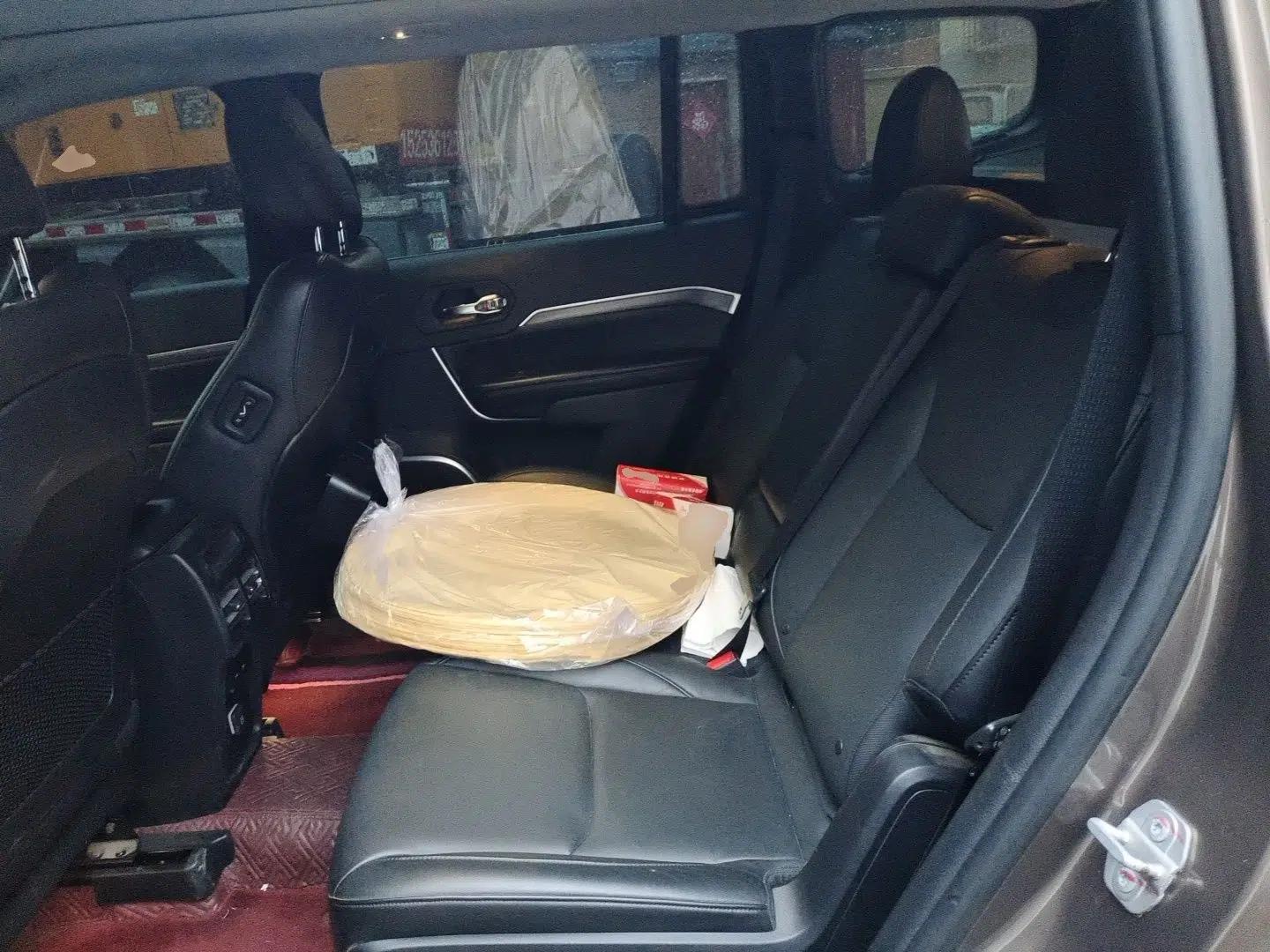 Jeep Commander 2018 2.0T Four-Wheel Drive Prestige Edition China V — миниатюра 18