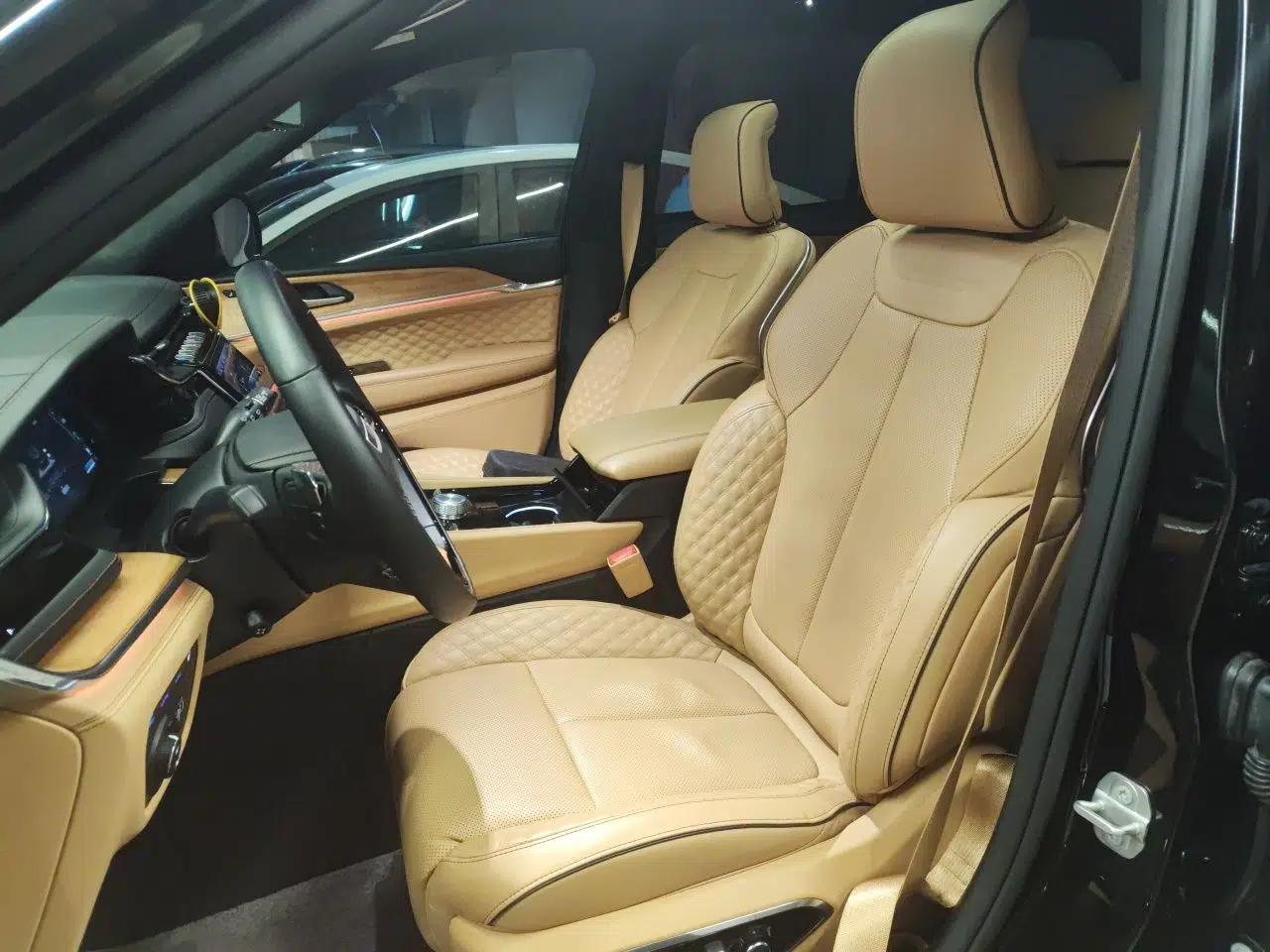 Jeep Grand Cherokee New Energy 2023 4xe Summit Edition — миниатюра 16