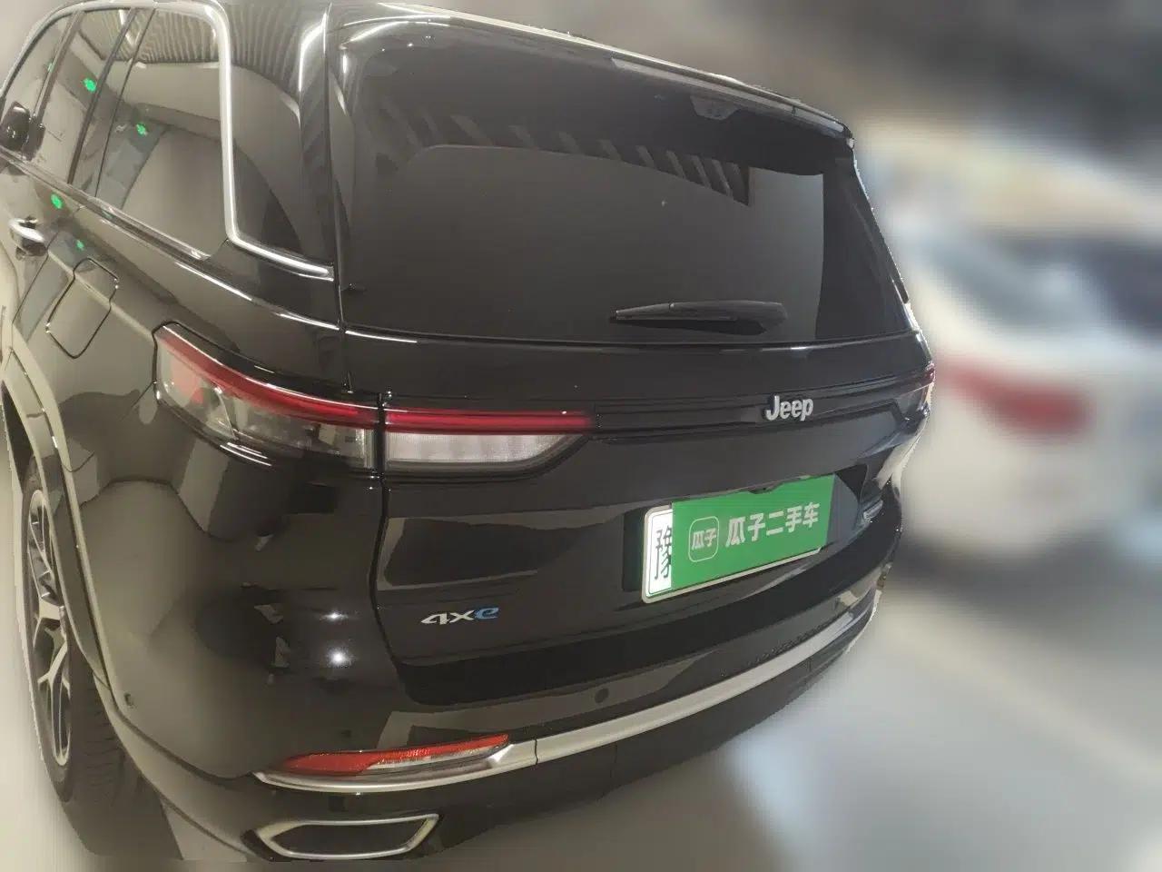 Jeep Grand Cherokee New Energy 2023 4xe Summit Edition — миниатюра 5