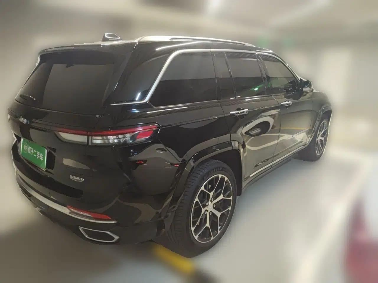 Jeep Grand Cherokee New Energy 2023 4xe Summit Edition — миниатюра 6