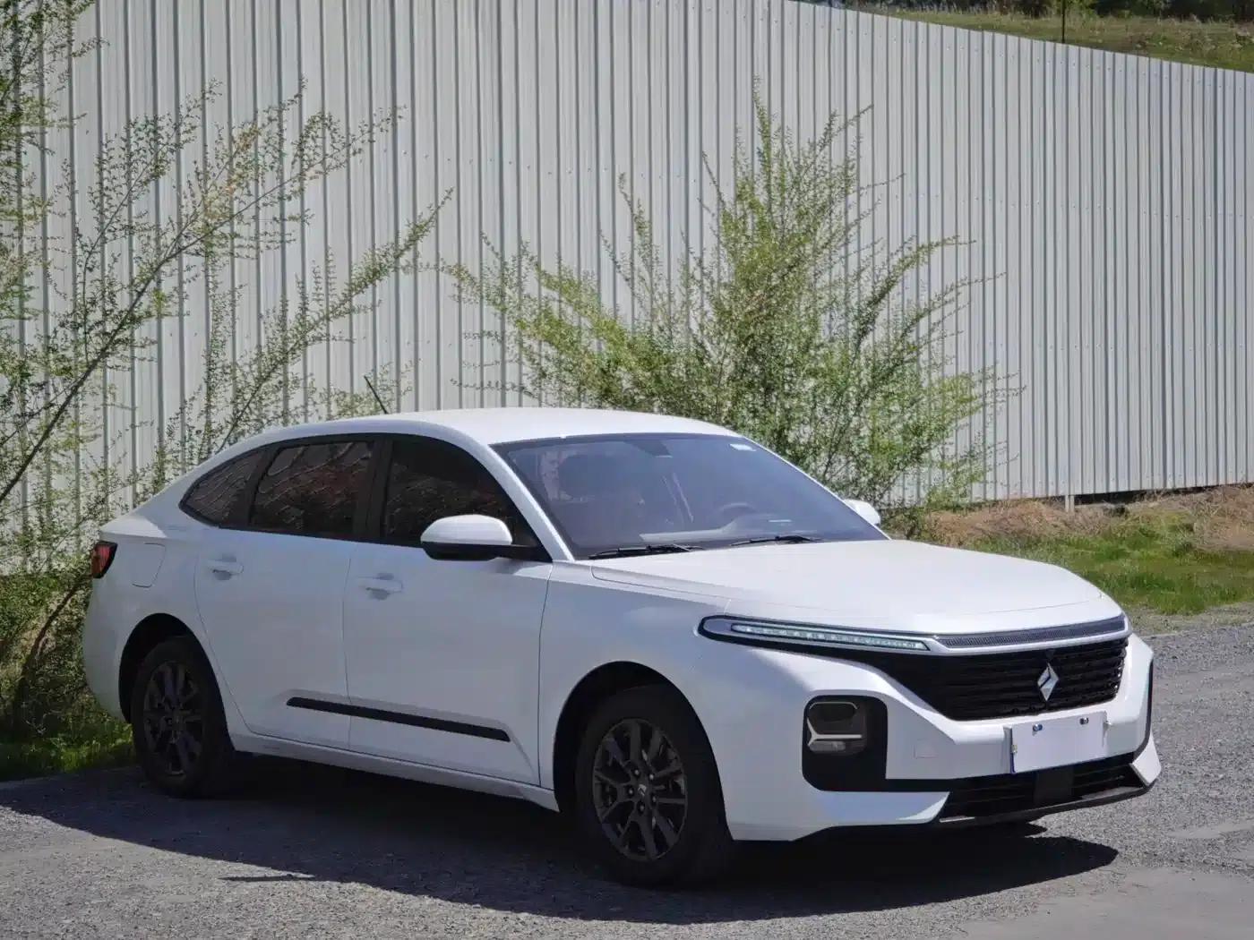 Baojun RC-5 2020 1.5L CVT Smart Elite Edition — миниатюра 3