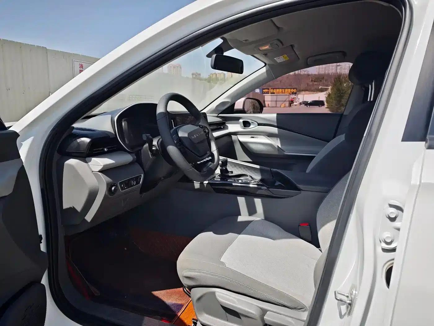 Baojun RC-5 2020 1.5L CVT Smart Elite Edition — миниатюра 7
