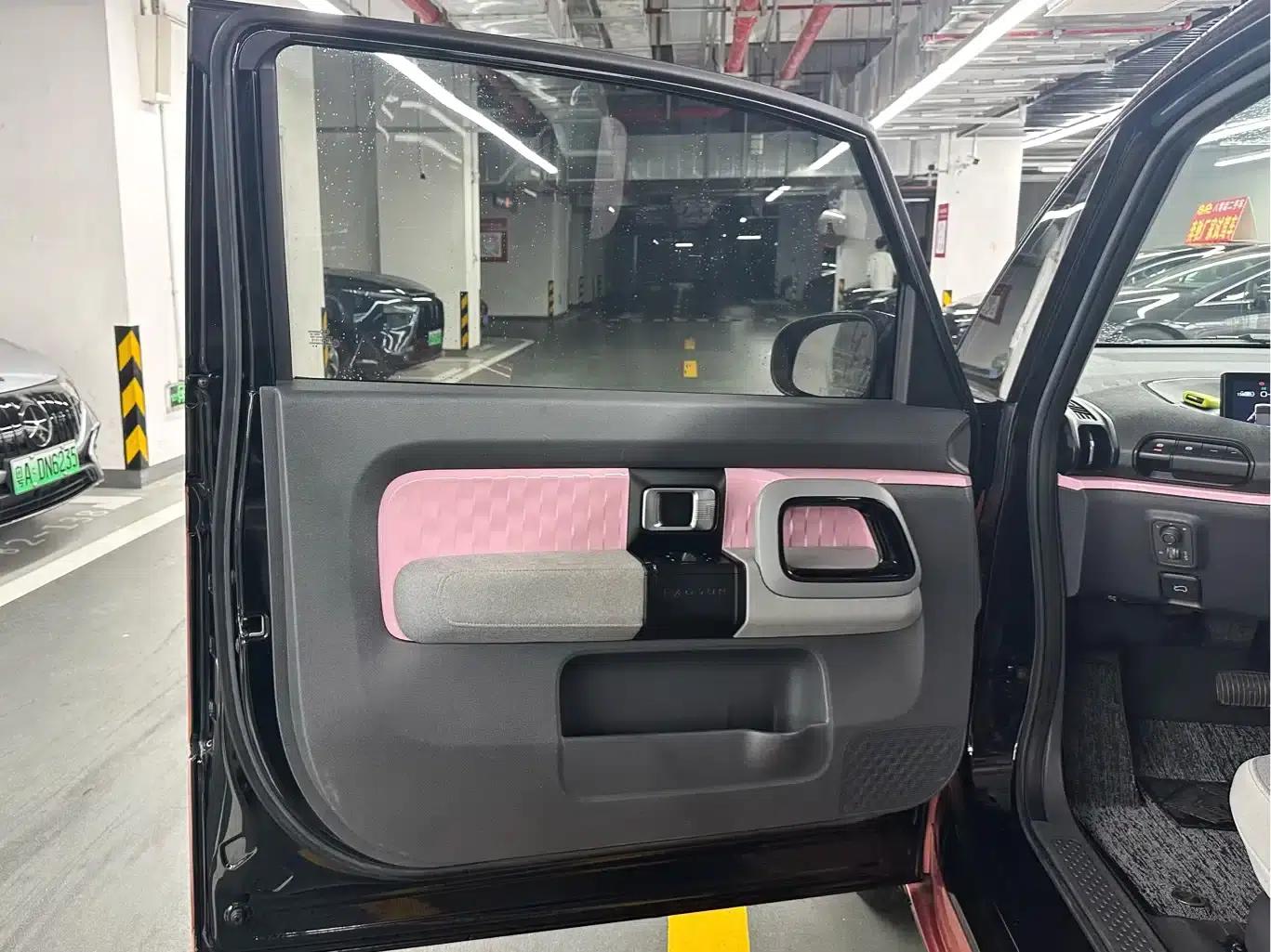 Baojun E300 2020 Plus Interstellar Smart Edition — миниатюра 9