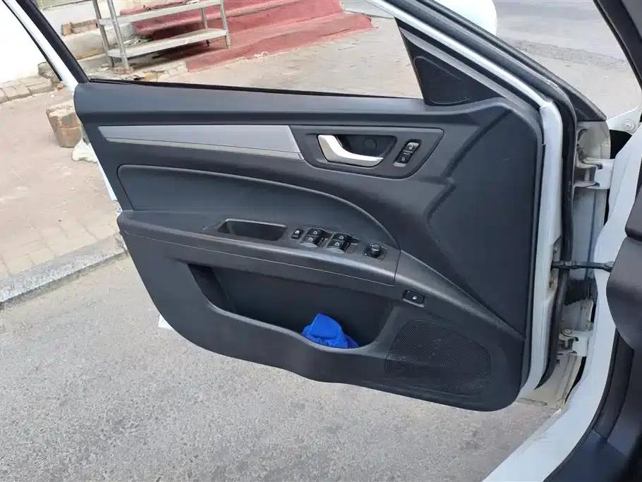 Besturn B30 2016 1.6L Manual Deluxe Edition — миниатюра 7