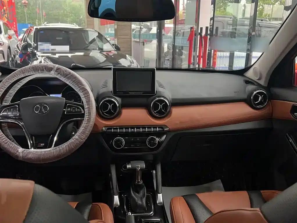 2016 Senova X35 1.5L Automatic Deluxe Edition — миниатюра 15